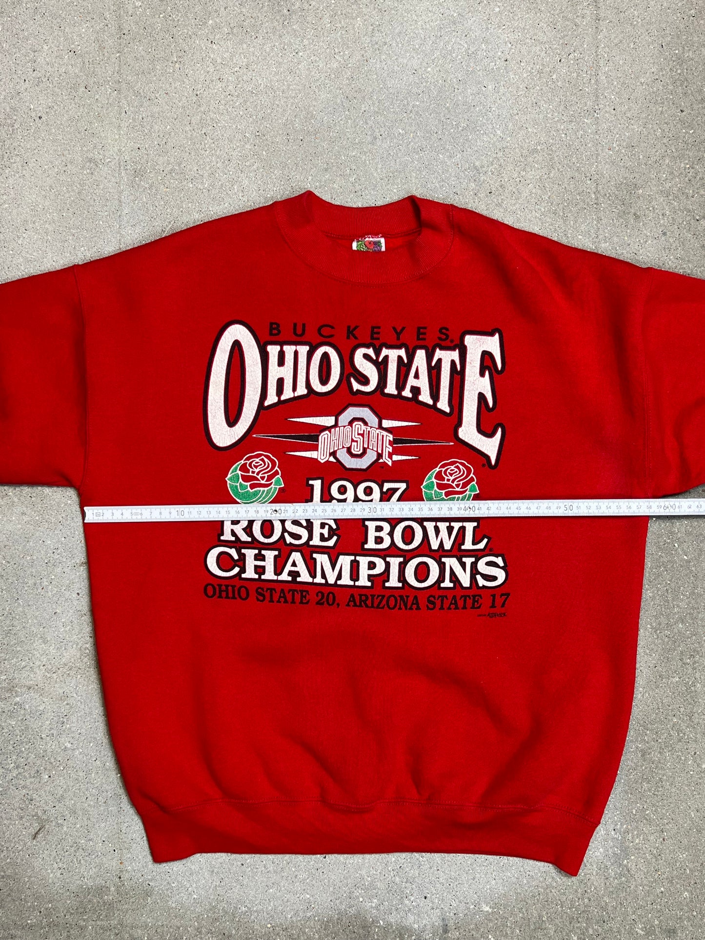 Red Buckeyes Ohio State 1997 Rose Bowl Champion Varsity sweatshirt (Large)