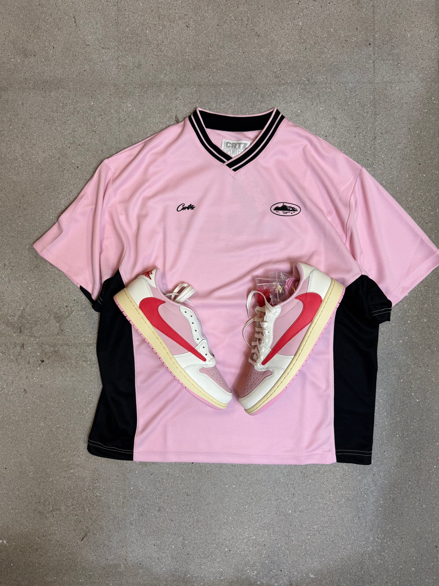 Corteiz Island training jersey in Pink size M