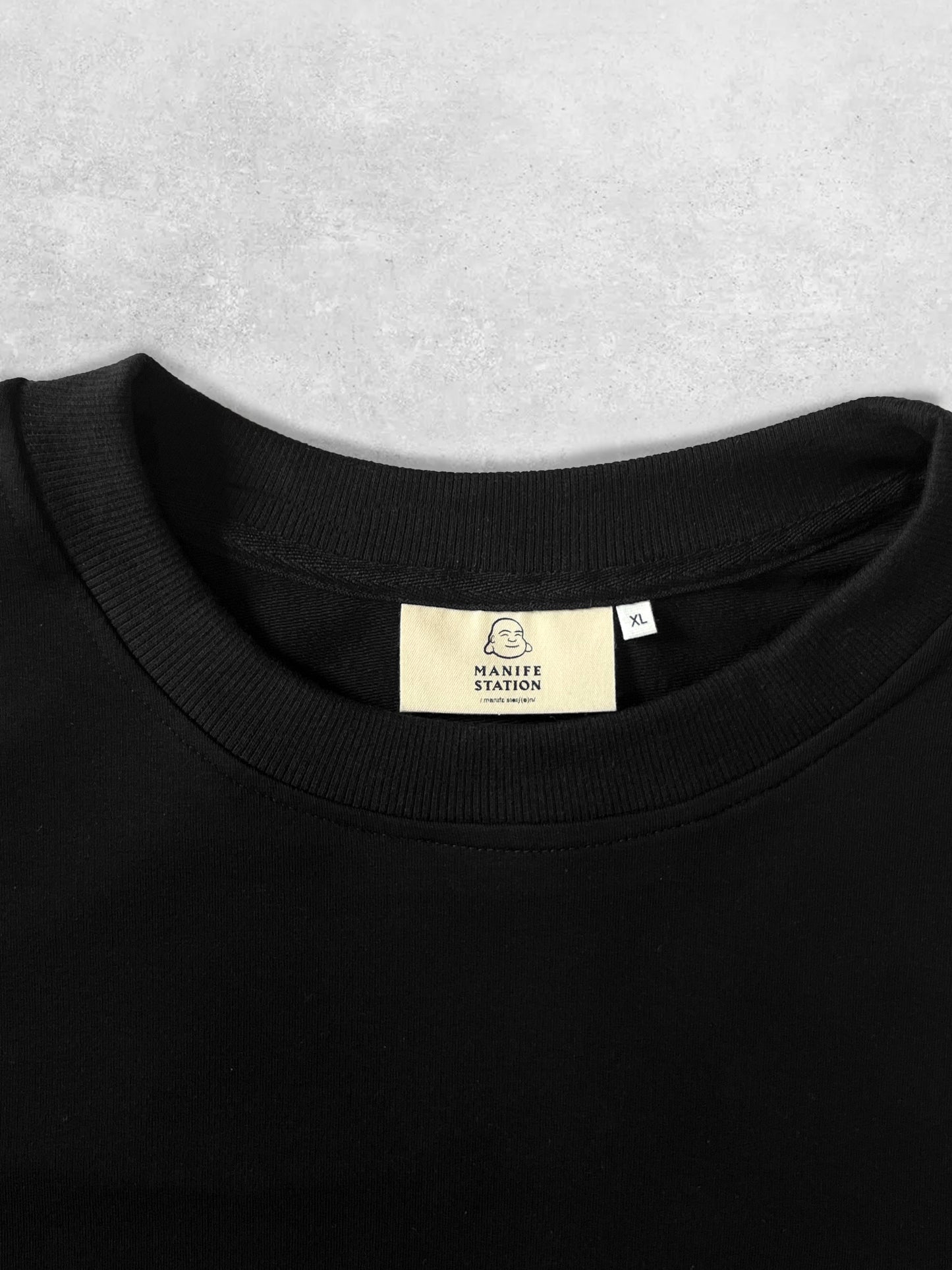 Schwarz/Weißes Manifestation Heavyweight Boxy Statement T-Shirt (hergestellt in NL 🇳🇱)