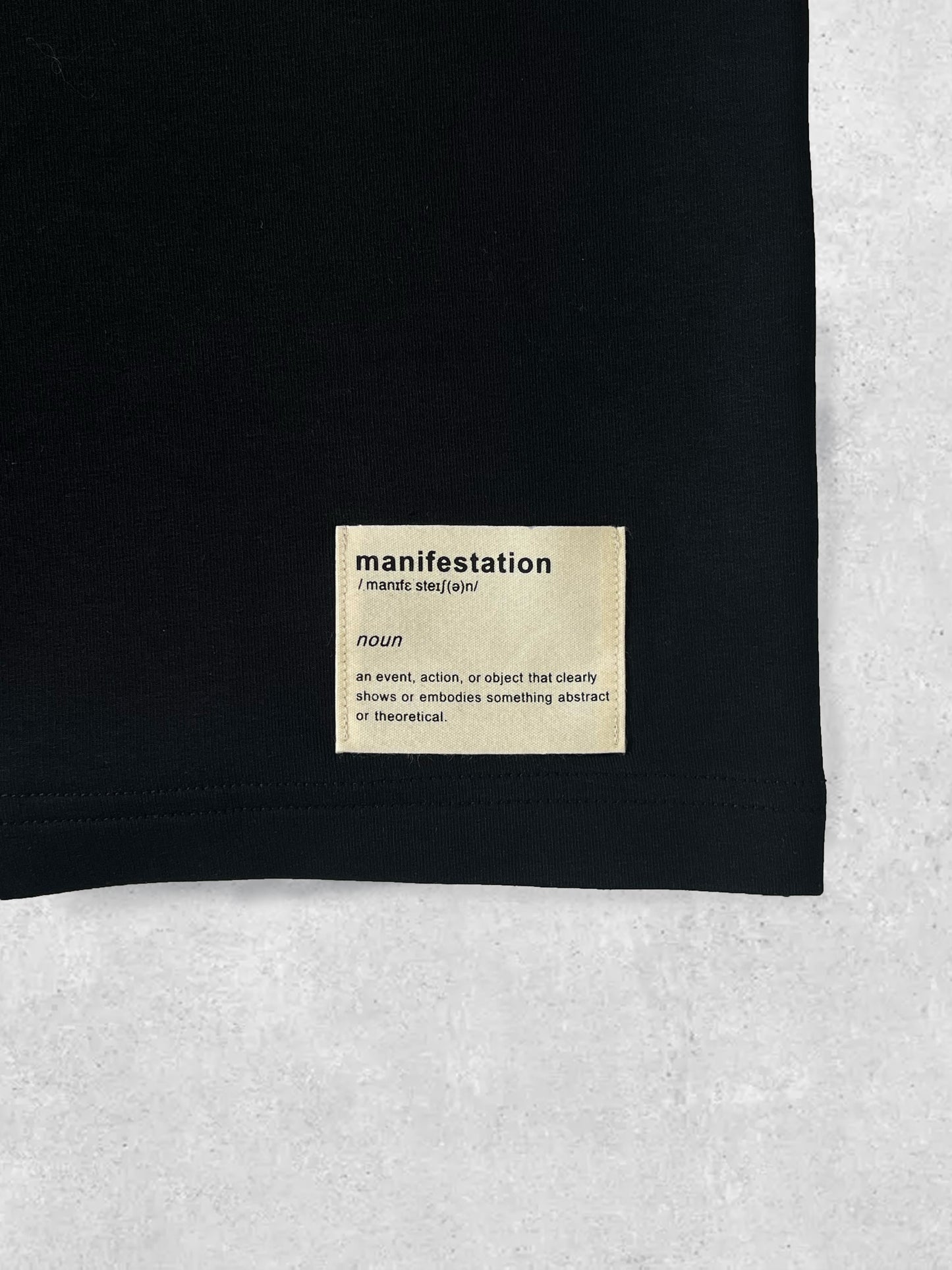 Schwarz/Weißes Manifestation Heavyweight Boxy Statement T-Shirt (hergestellt in NL 🇳🇱)
