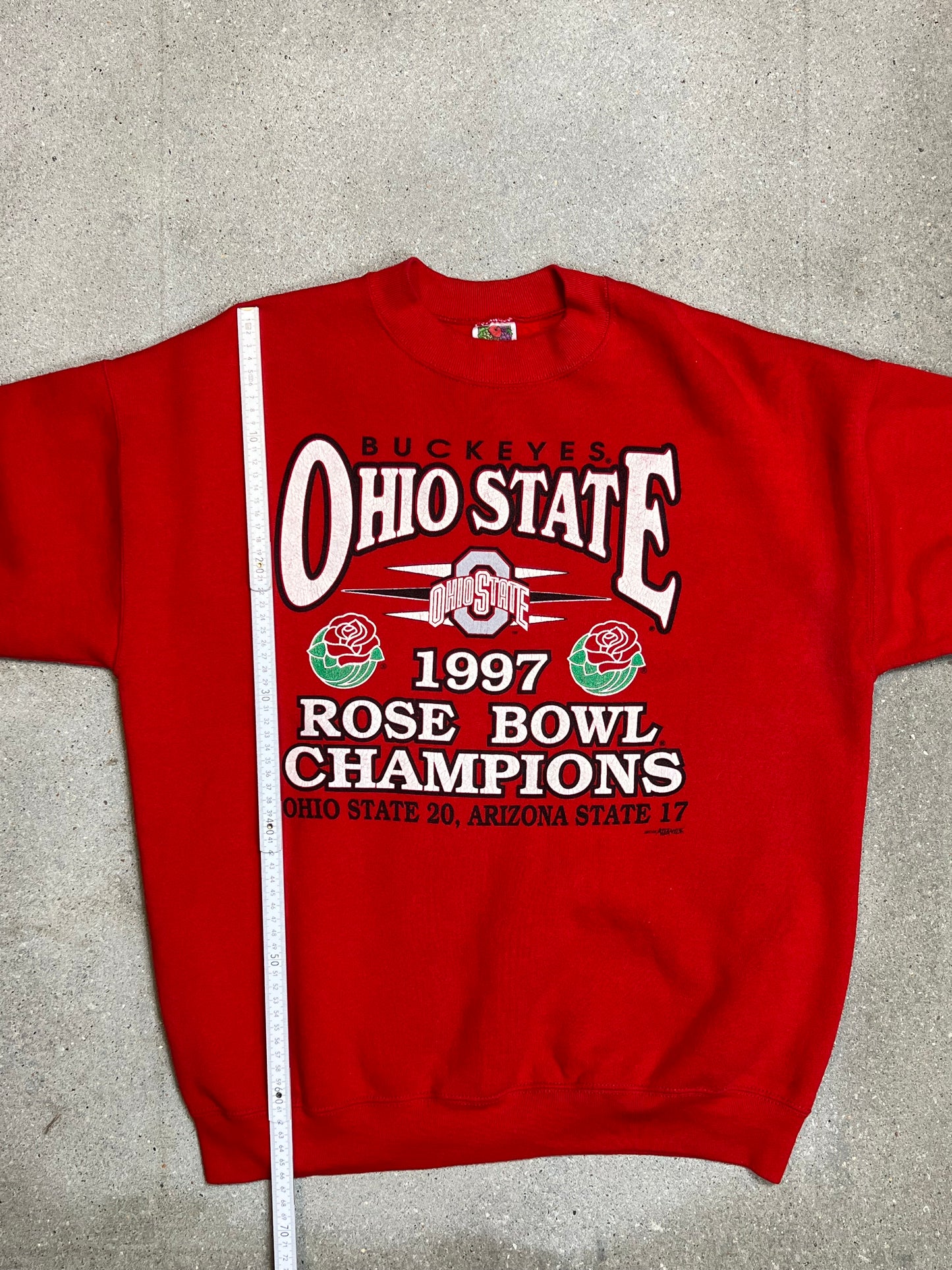 Red Buckeyes Ohio State 1997 Rose Bowl Champion Varsity sweatshirt (Large)