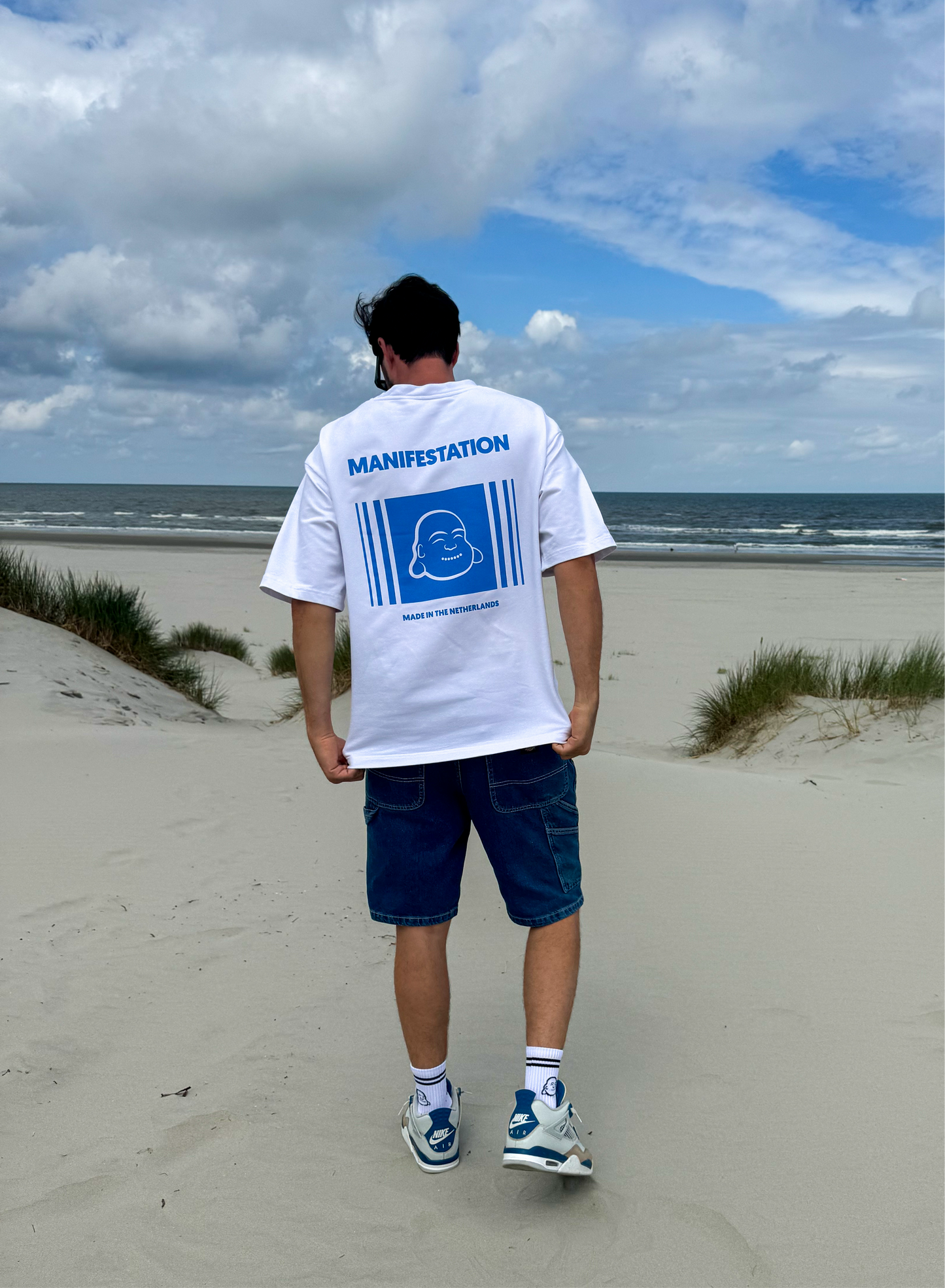 Weiß/Blaues Manifestation Heavyweight Boxy Statement T-Shirt (hergestellt in NL 🇳🇱)