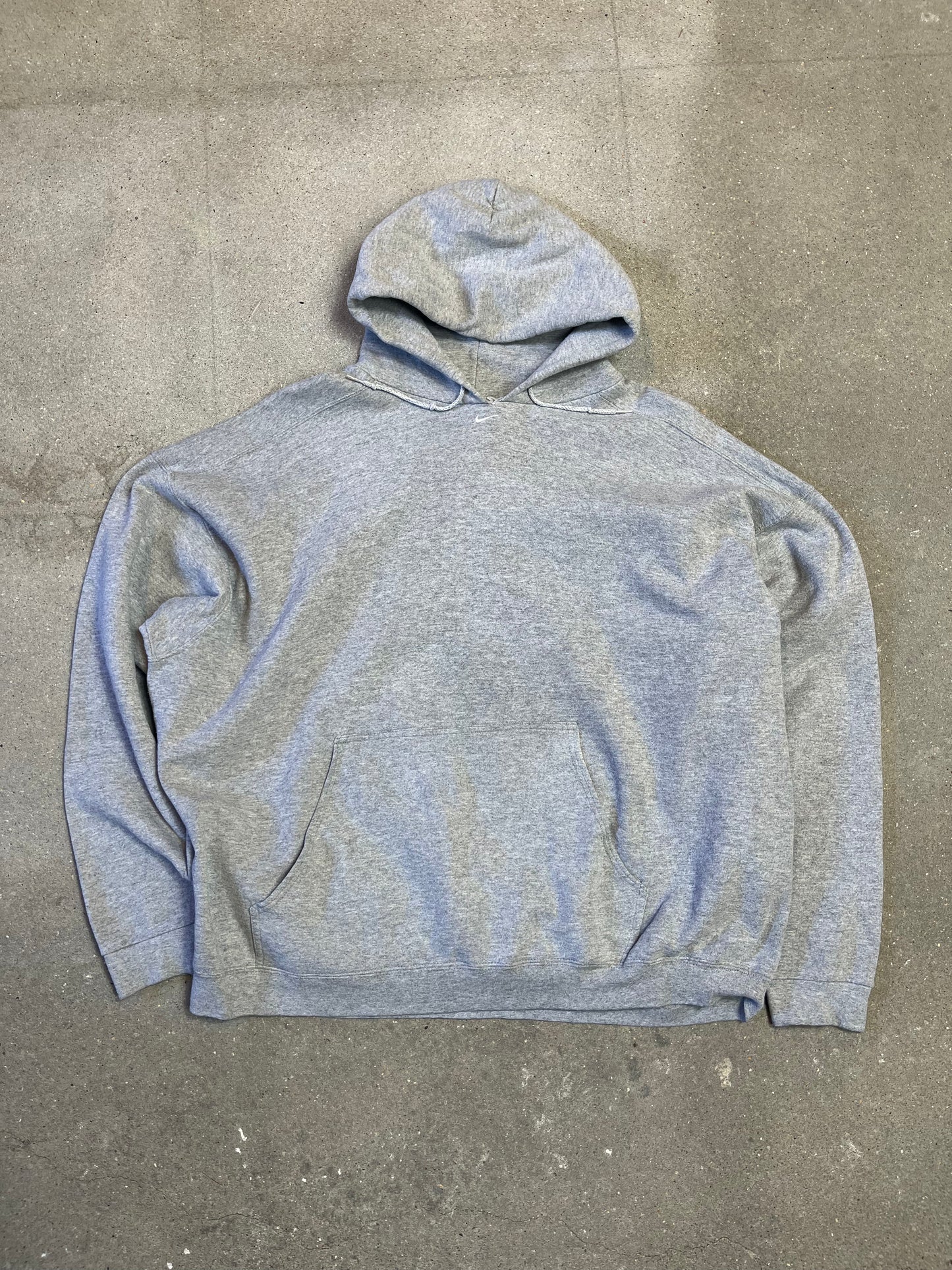 Grey Rare 1990s Nike Centre Swoosh x Spell out back-hit (Made in USA) (XL)