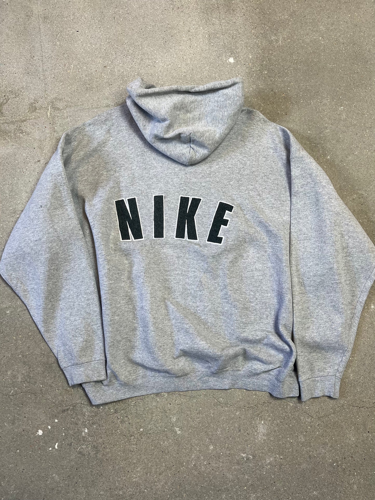 Grey Rare 1990s Nike Centre Swoosh x Spell out back-hit (Made in USA) (XL)