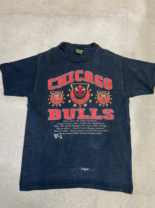 Faded black 1990s Single Stitch Chicago Bulls Heavyweight Tee (XXL) (fits XL)