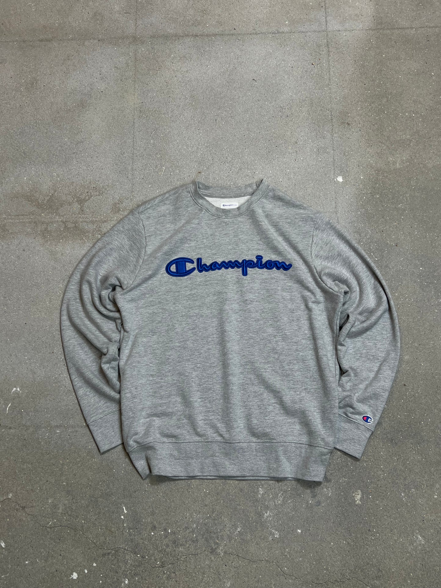 GREY VINTAGE CHAMPION SPELLOUT SWEATSHIRT (Medium)