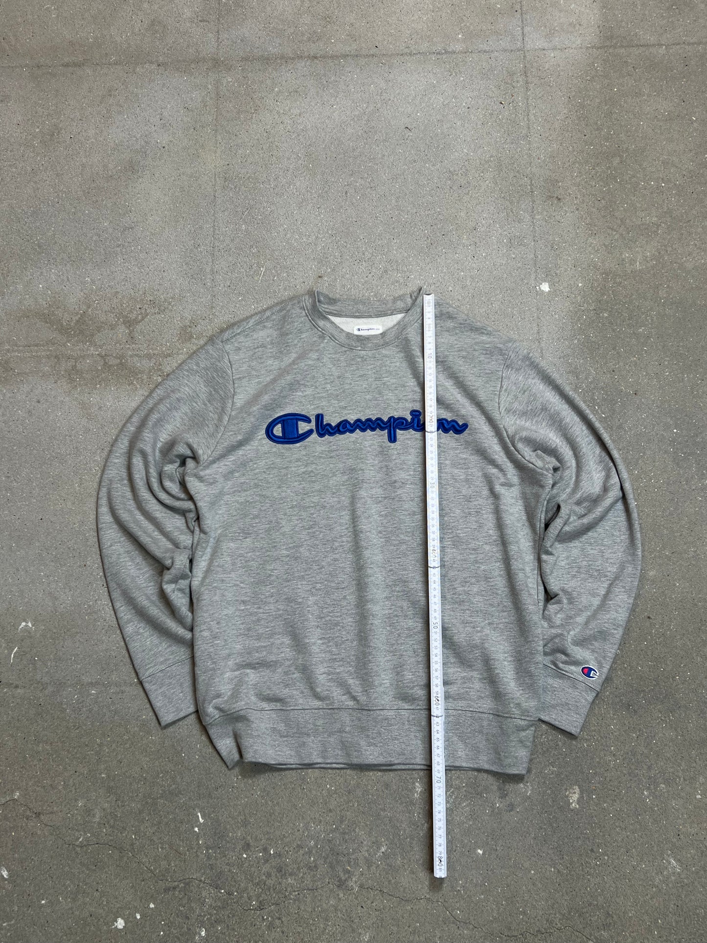 GREY VINTAGE CHAMPION SPELLOUT SWEATSHIRT (Medium)