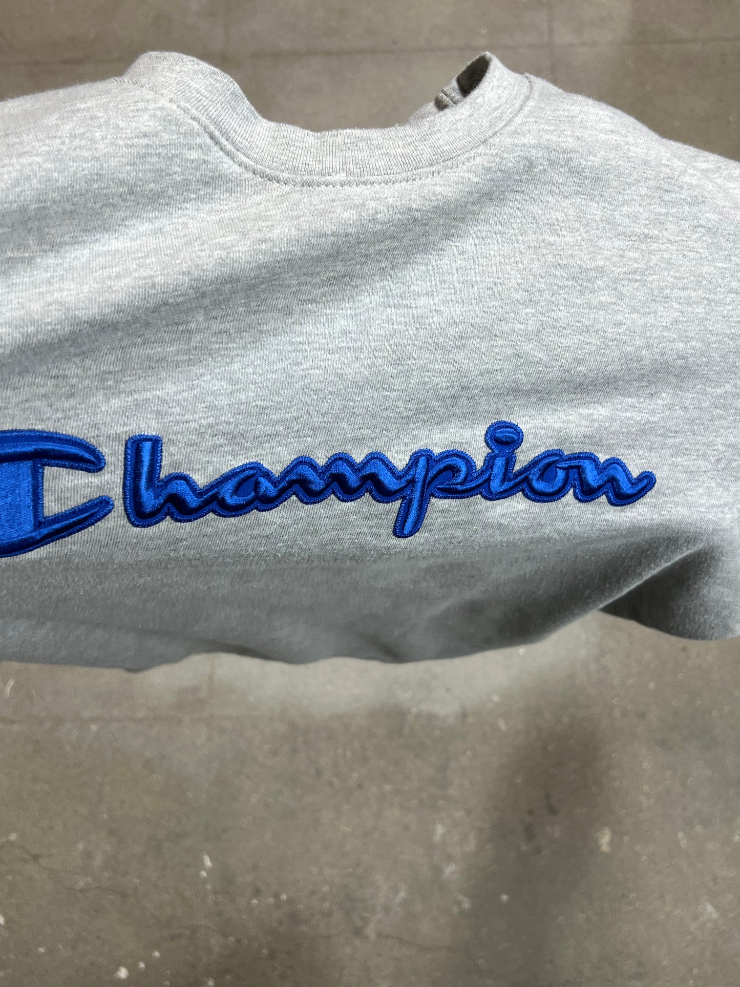 GREY VINTAGE CHAMPION SPELLOUT SWEATSHIRT (Medium)