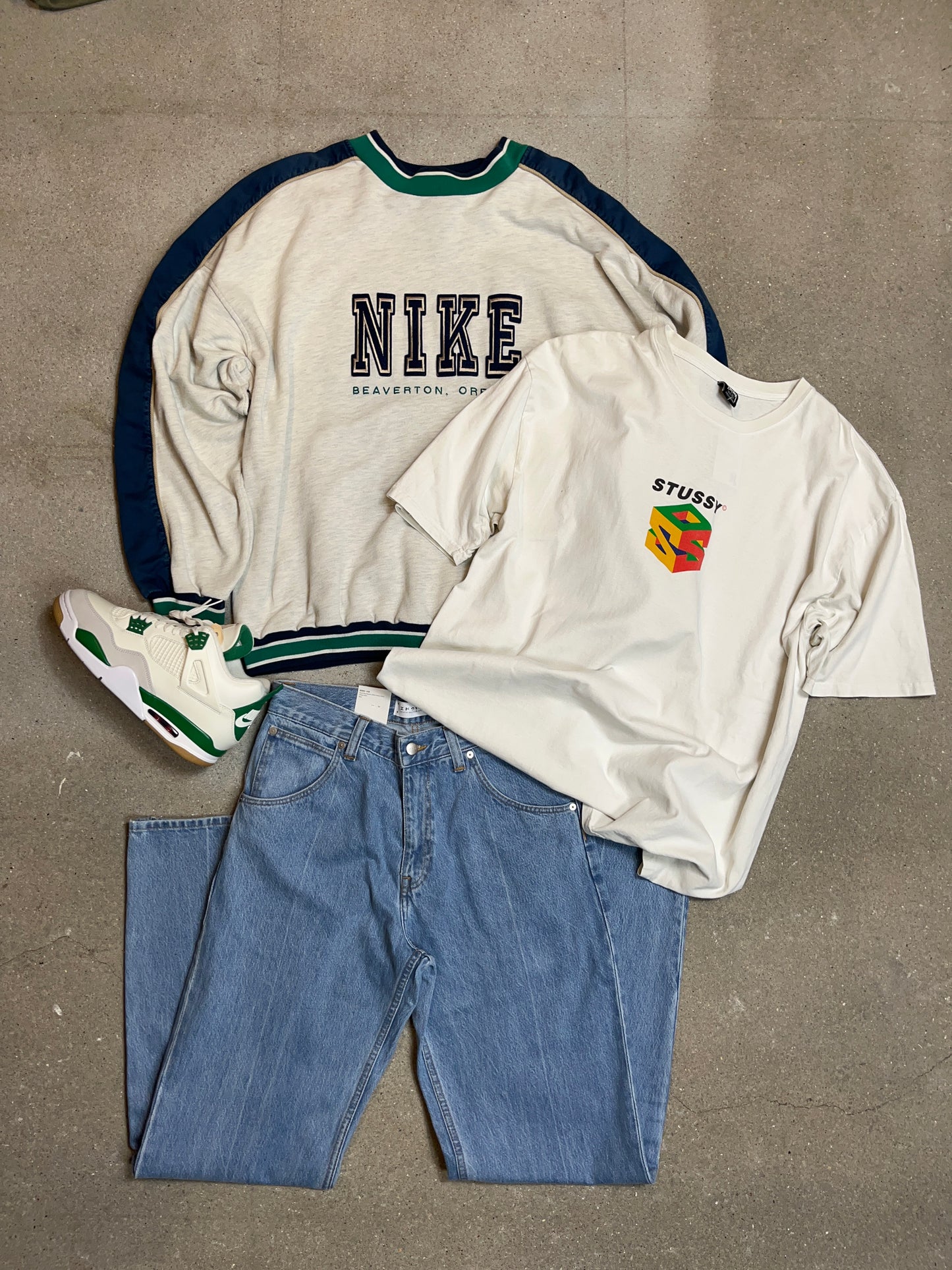 Rare 1980s Nike Spellout Beaverton Oregon Logo Sweatshirt (Made in USA) (XL)