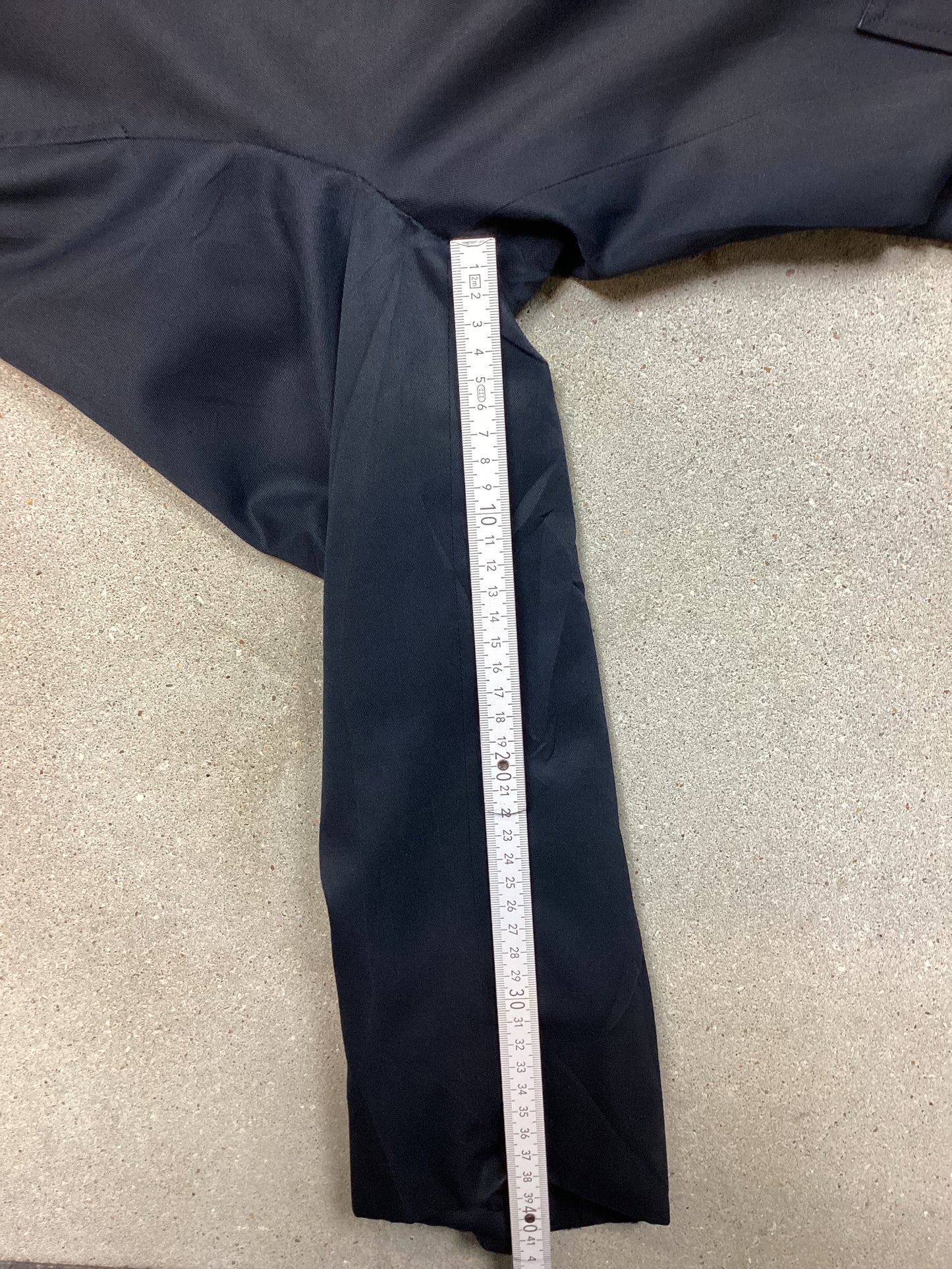 DARK NAVY VINTAGE BURBERRY COAT (Medium)