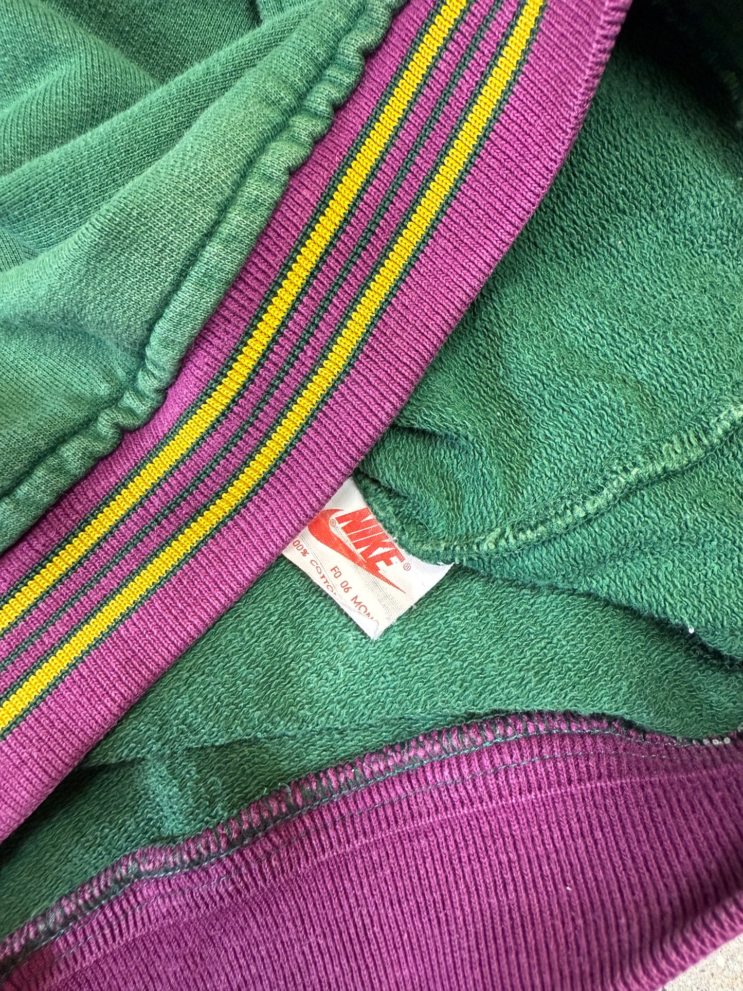 MARINEBLAUE VINTAGE-NIKE-JACKE (KLEIN)