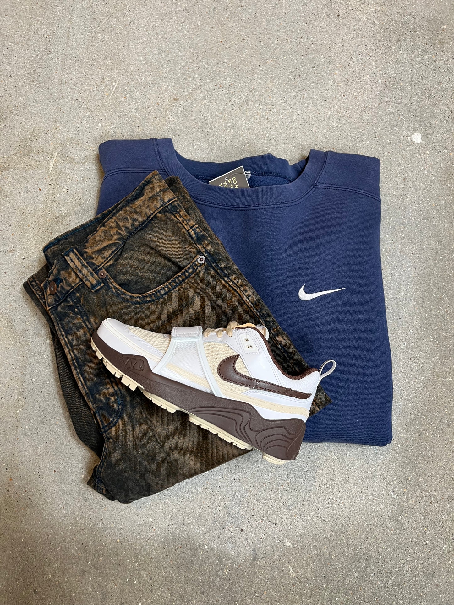Faded Navy Rare 1990s Nike Faded Logo Sweatshirt (Made in USA) (XL)