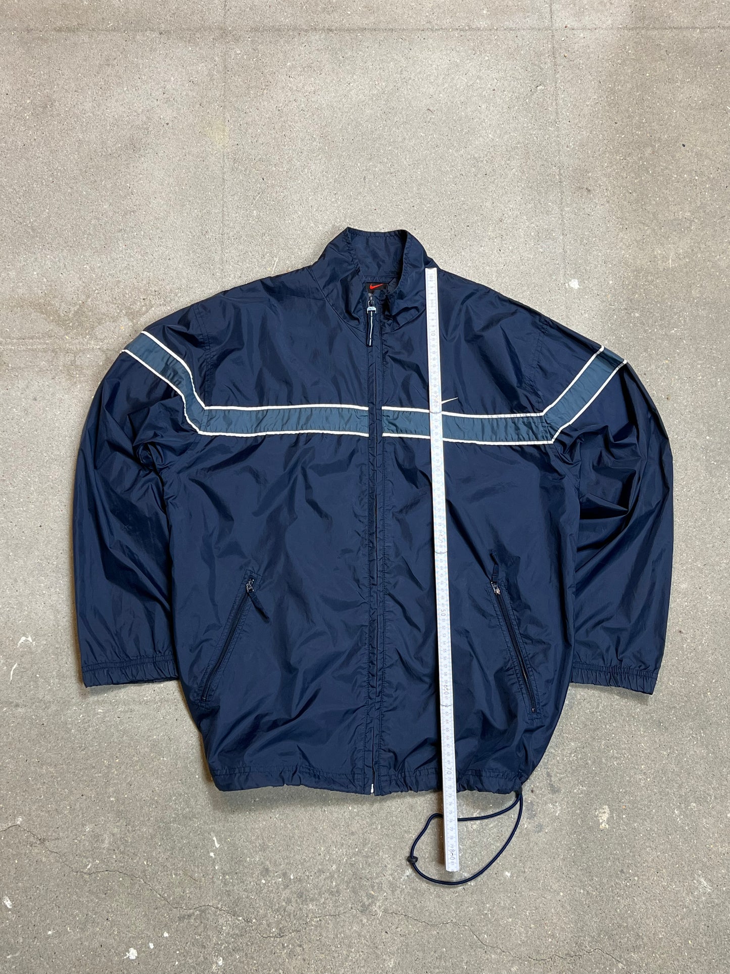 MARINEBLAUE VINTAGE-NIKE-JACKE (KLEIN)