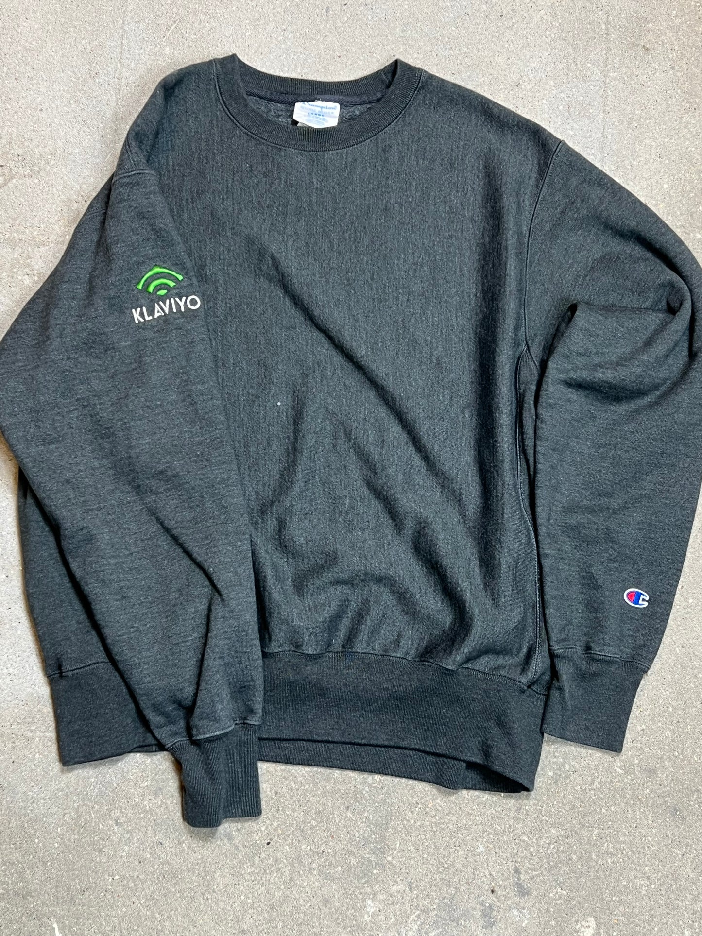 DARK GREY VINTAGE CHAMPION SWEATSHIRT (LARGE)