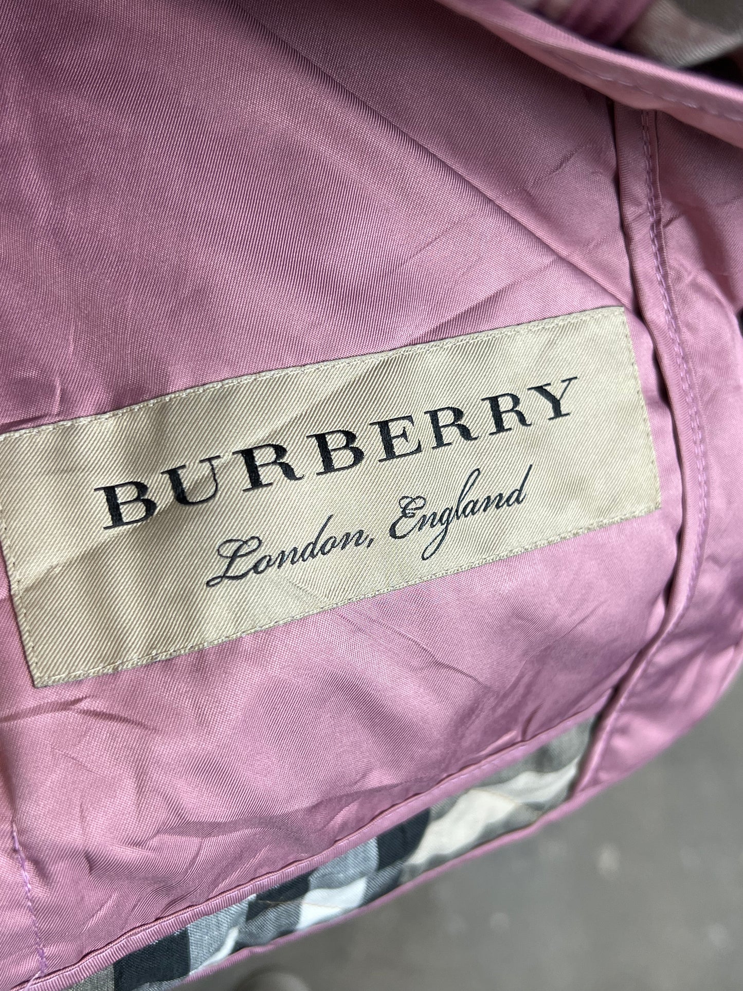 ROSA VINTAGE-BURBERRY-JACKE (GROSS)