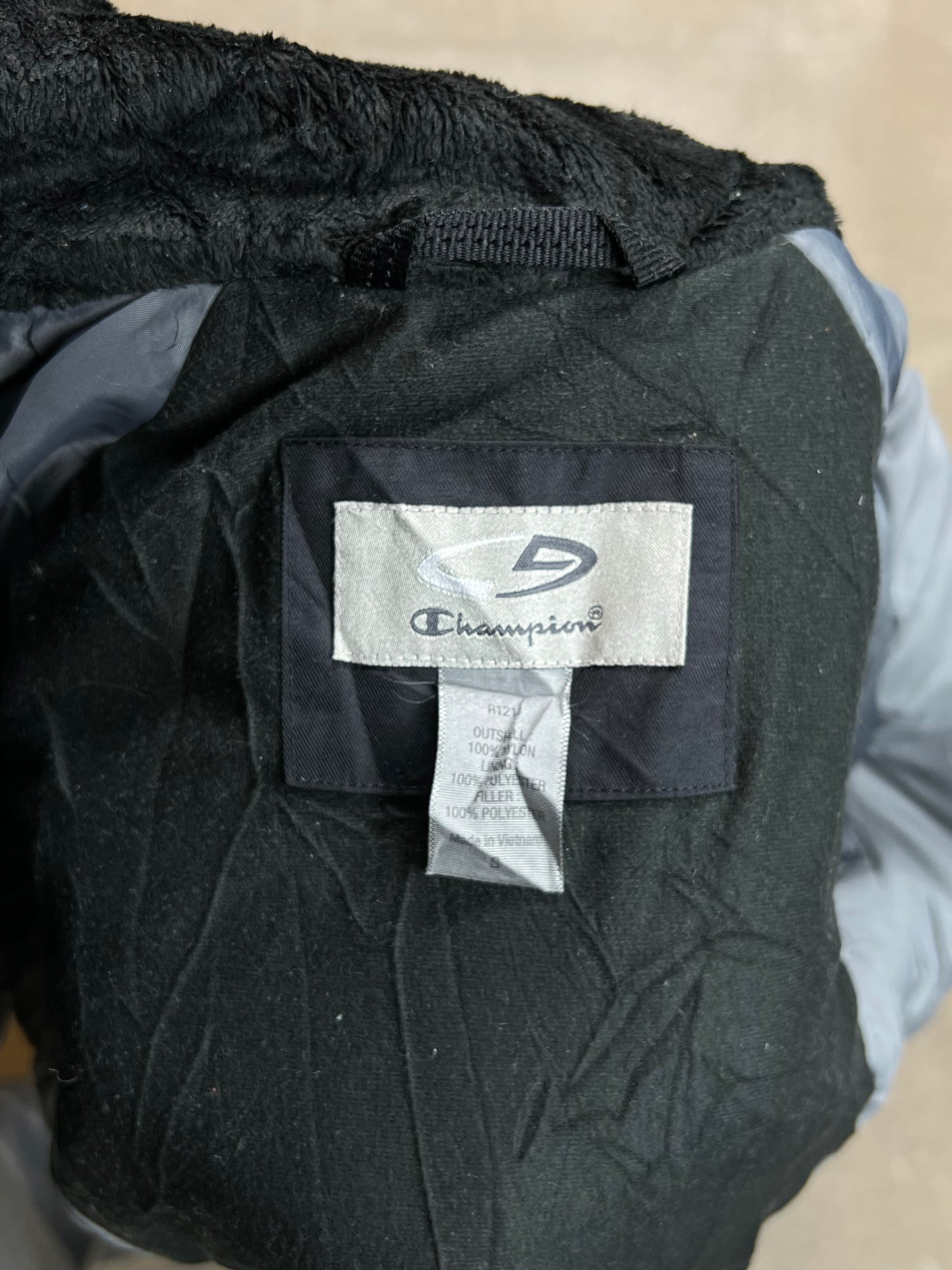 BLACK VINTAGE CHAMPION JACKET (SMALL)