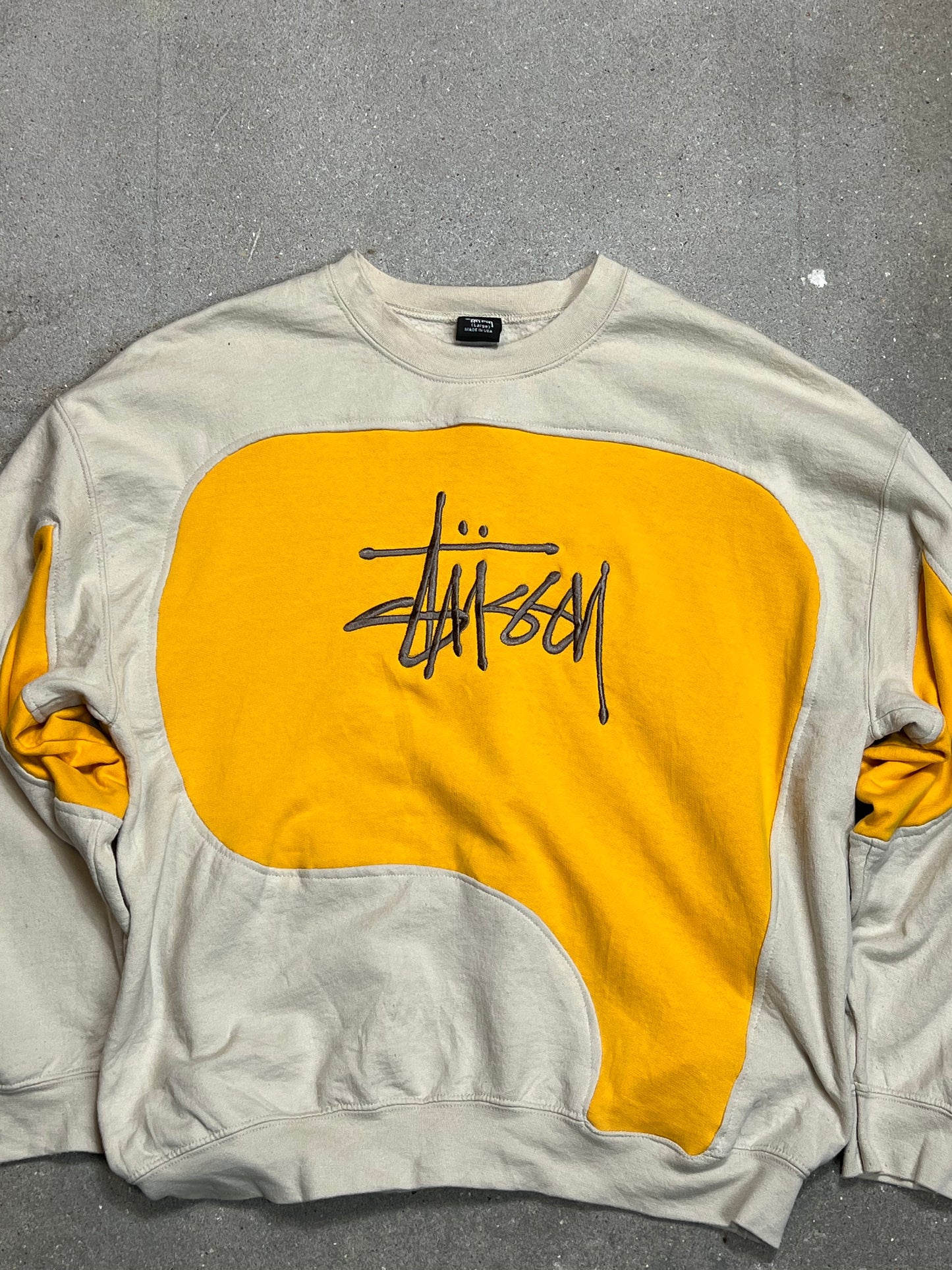 STUSSY VINTAGE RENEWED UPCYCLED SWEATSHIRT (XL)
