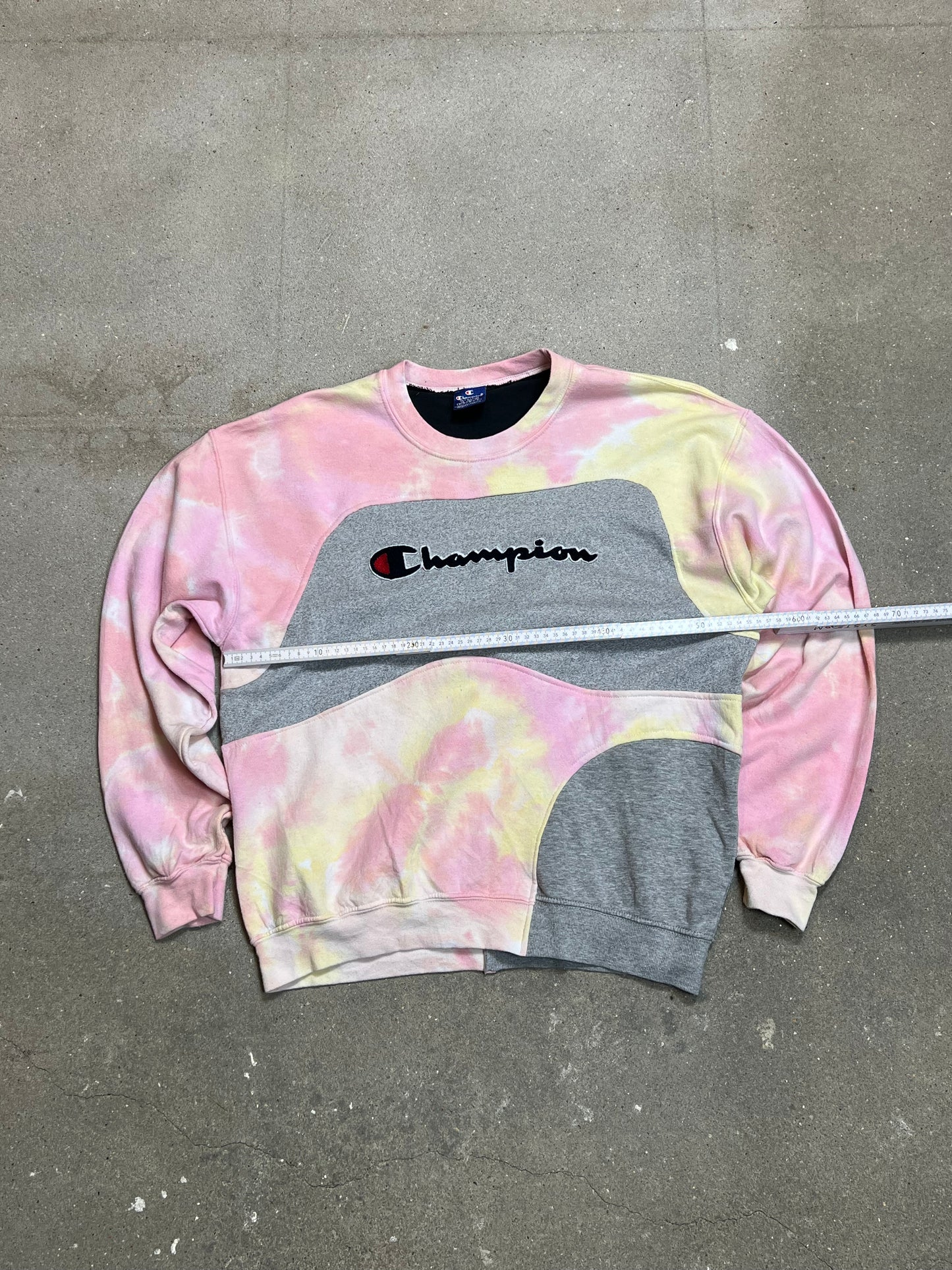 CHAMPION SPELL OUT RENEWED UPCYCLED SWEATSHIRT (LARGE)
