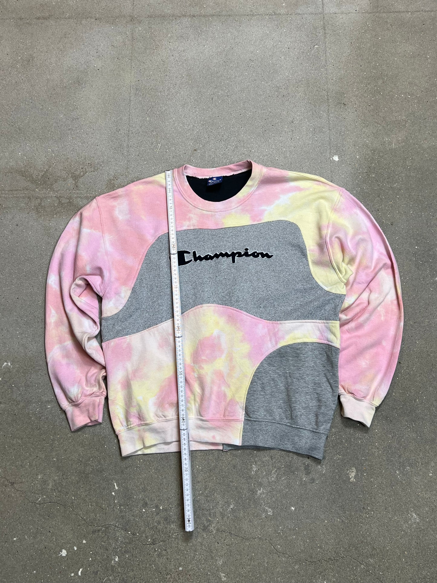 CHAMPION SPELL OUT RENEWED UPCYCLED SWEATSHIRT (LARGE)