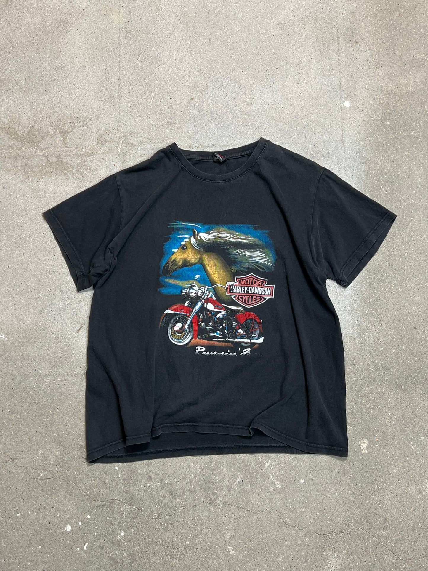 VERFASSENES SCHWARZES HARLEY DAVIDSON T-Shirt „RUNNIN FREE“ (Etikett XXLARGE – passend für XL)