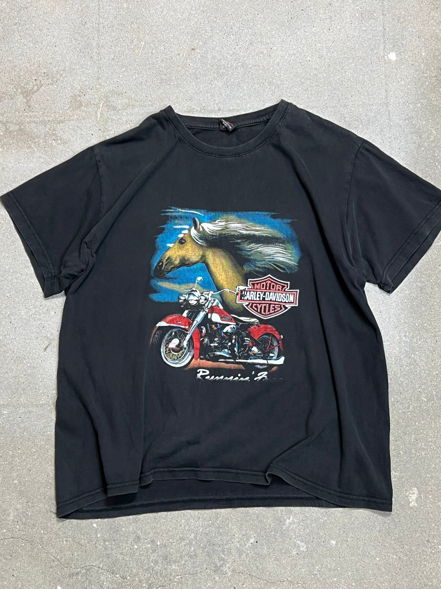 VERFASSENES SCHWARZES HARLEY DAVIDSON T-Shirt „RUNNIN FREE“ (Etikett XXLARGE – passend für XL)