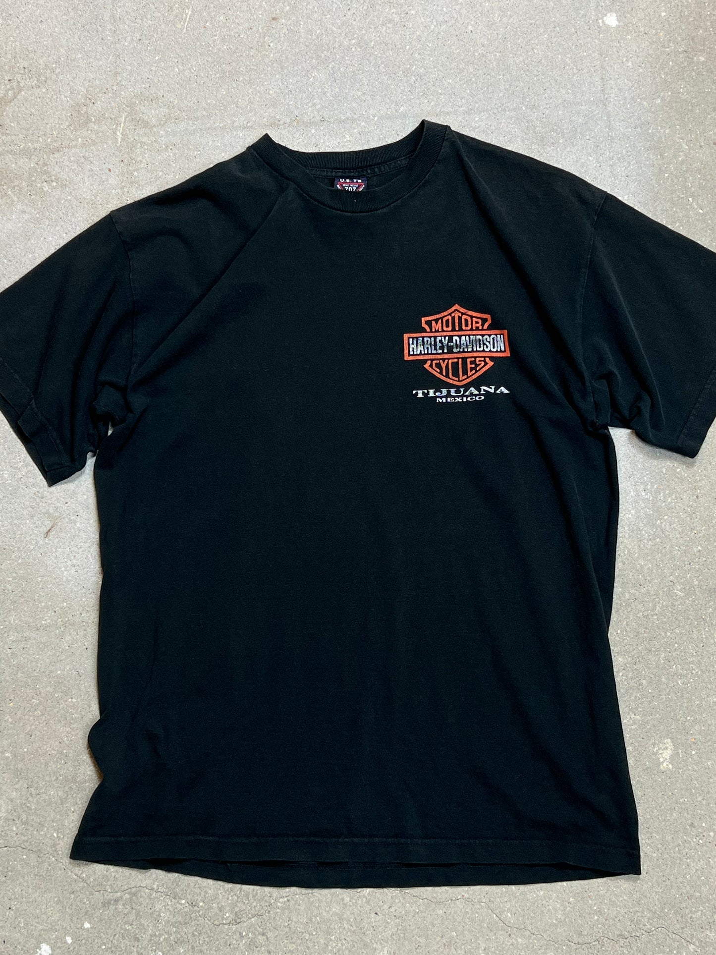 VERFASSENES SCHWARZES HARLEY DAVIDSON TIJUANA MEXICO T-Shirt „LEGENDS ARE FOREVER“ (GROSS)