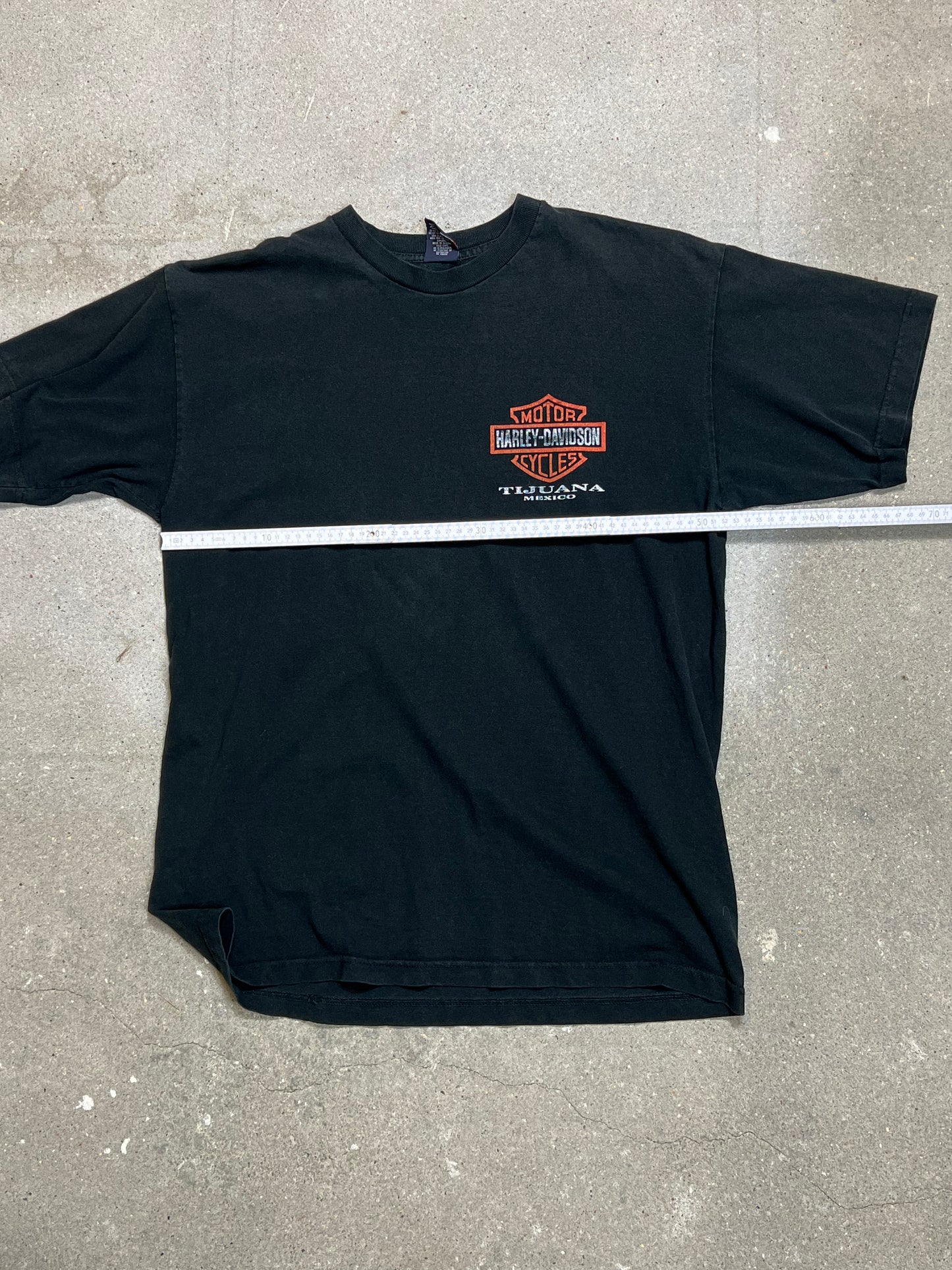 VERFASSENES SCHWARZES HARLEY DAVIDSON TIJUANA MEXICO T-Shirt „LEGENDS ARE FOREVER“ (GROSS)