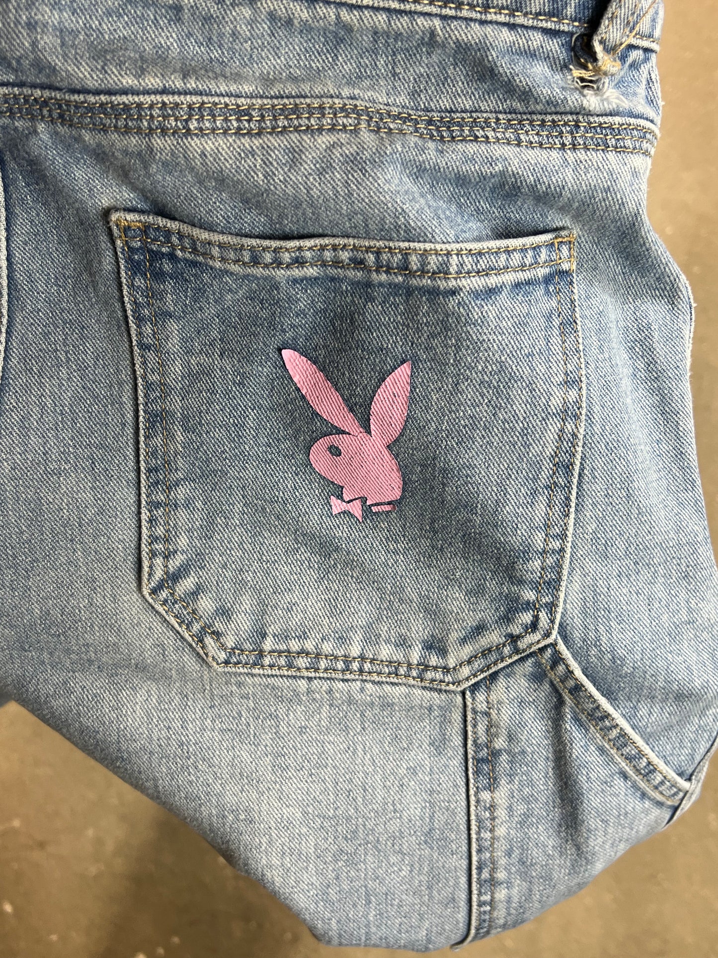PLAYBOY BUNNY LIGHT WASH DENIM CARPENTER WORKER JEANS (size 3/ W27"L32")