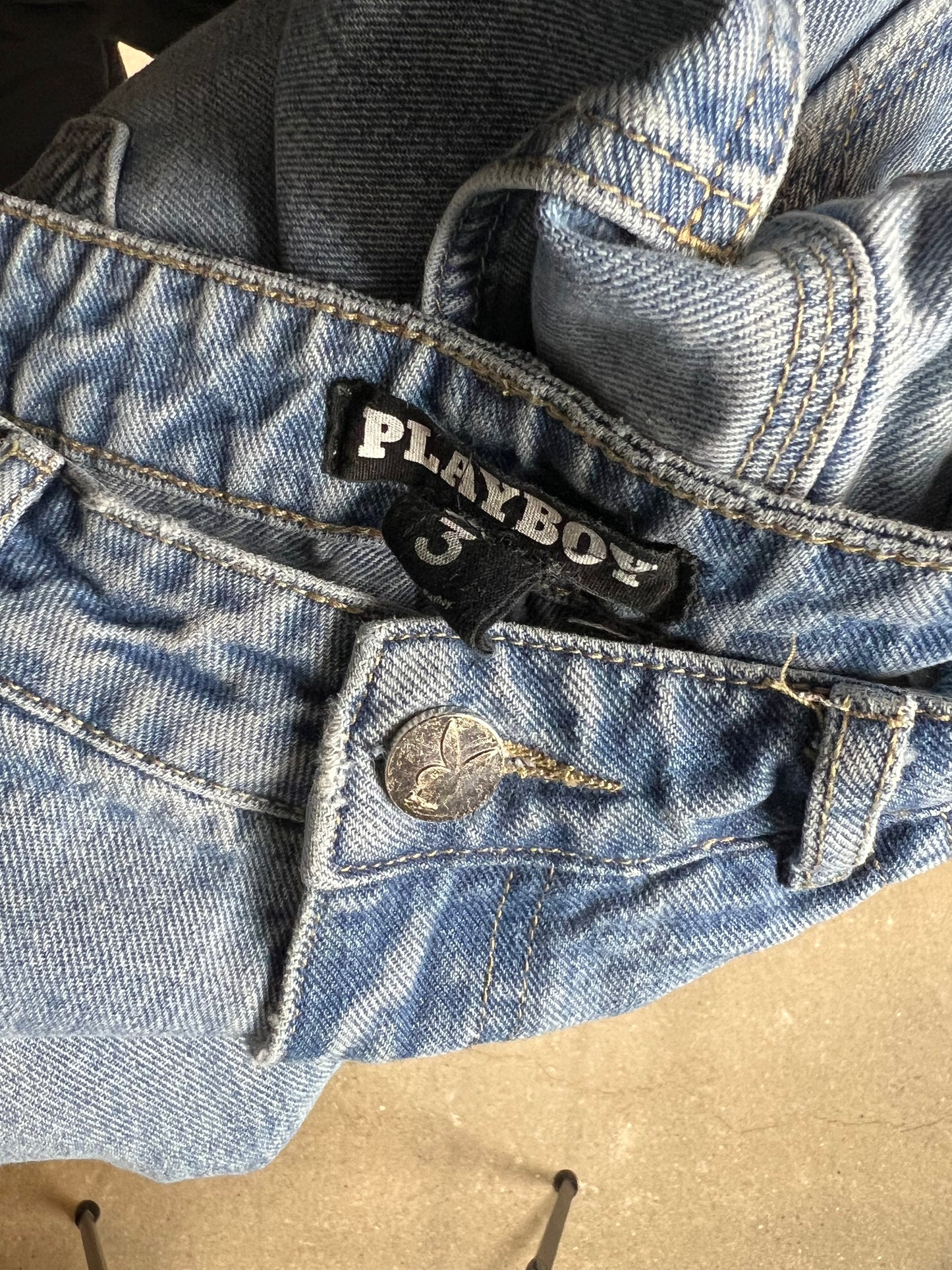 PLAYBOY BUNNY LIGHT WASH DENIM CARPENTER WORKER JEANS (size 3/ W27"L32")