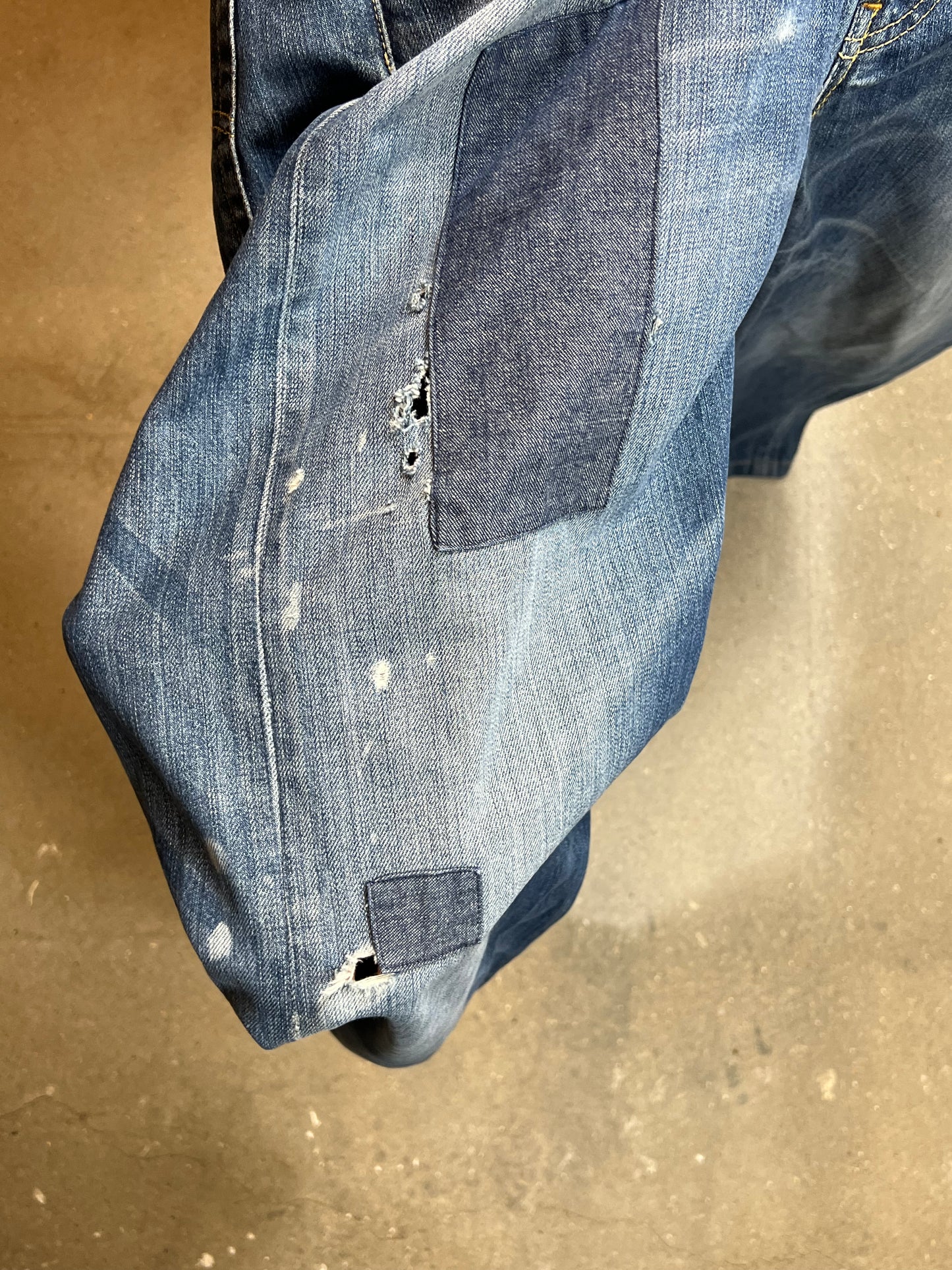 Levi's 501 Jeans Mittelalter, ausgewaschener, reparierter Vintage-Denim (W34" L36)