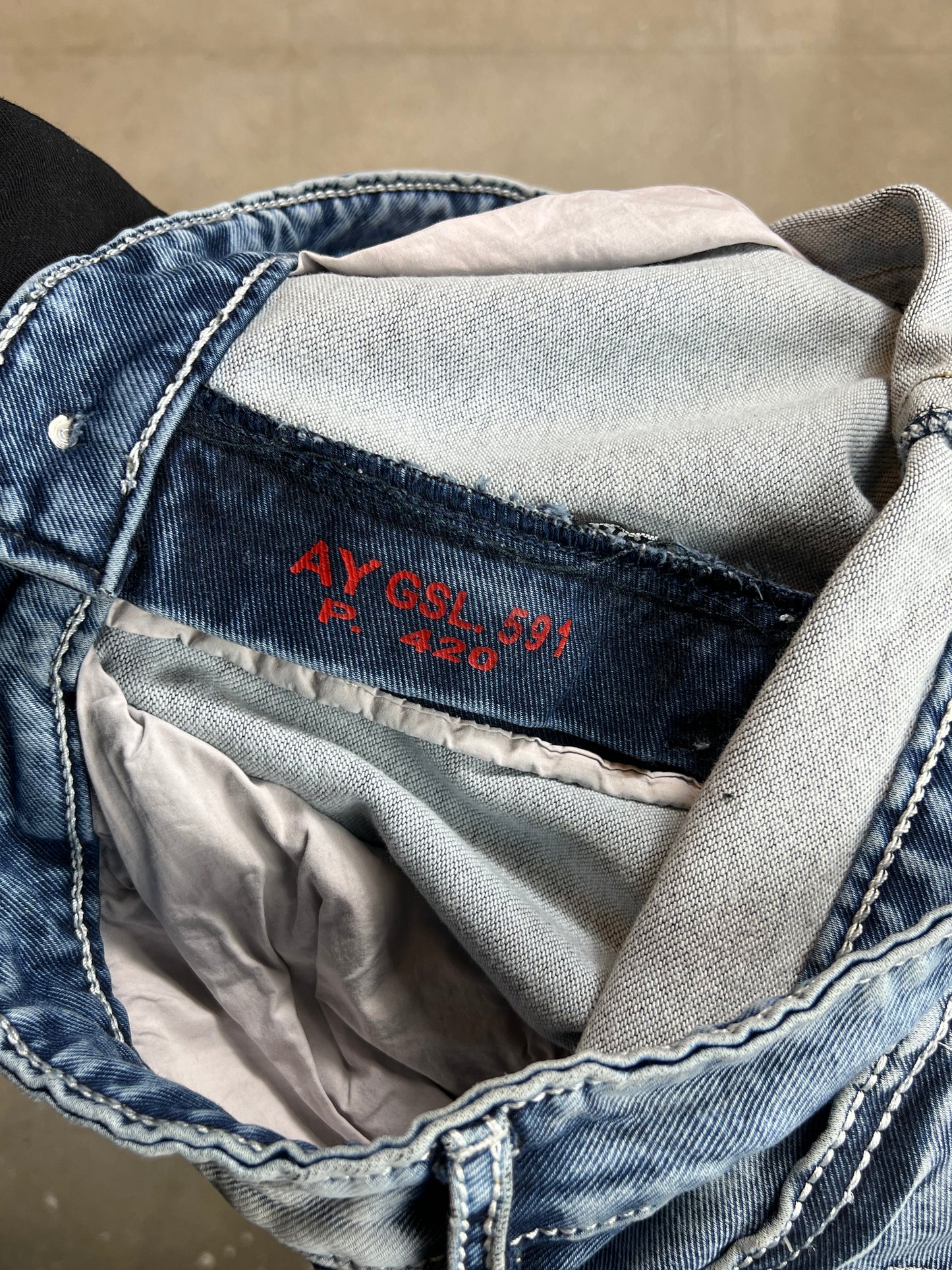 True Religion Jeans Light vintage stone washed Denim (W35"L34")
