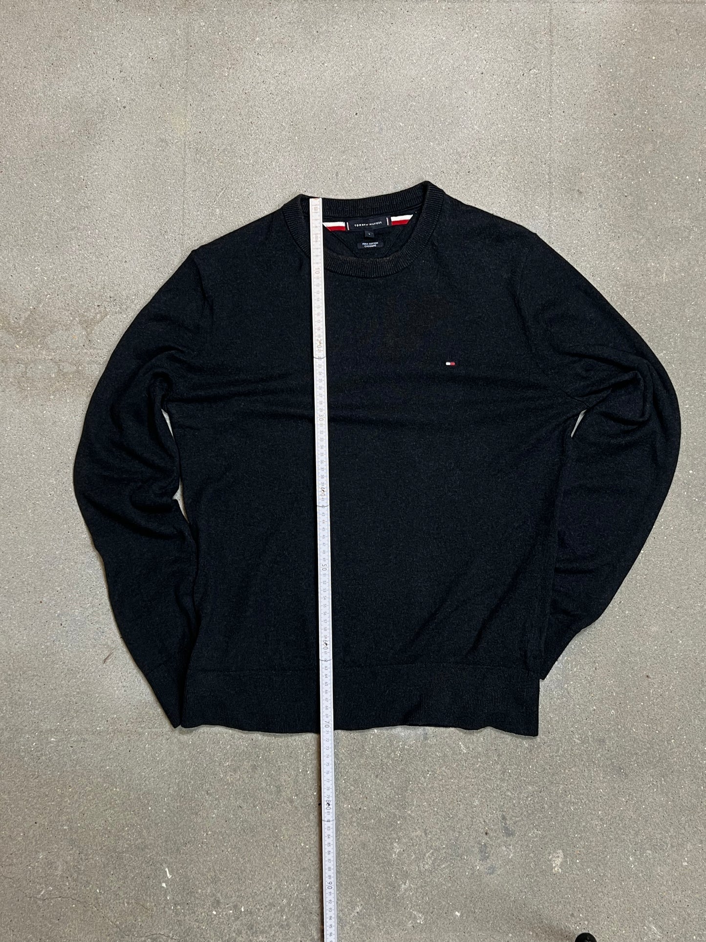 DK GREY VINTAGE TOMMY HILFIGER CASHMERE PIMA COTTON KNIT (LARGE)