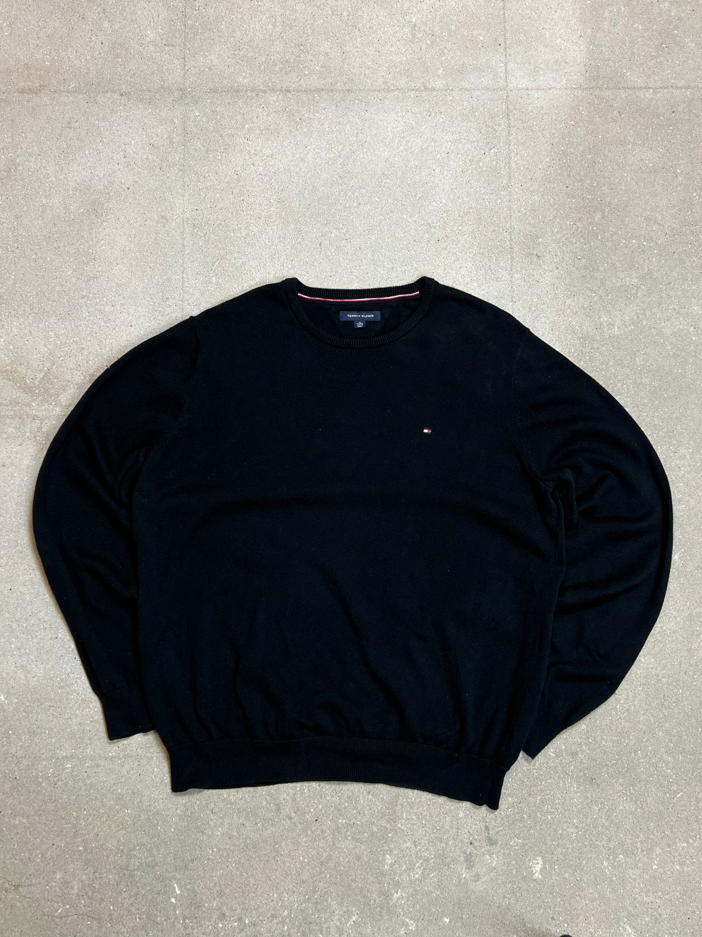 BLACK VINTAGE TOMMY HILFIGER O-NECK COTTON KNIT (XL)