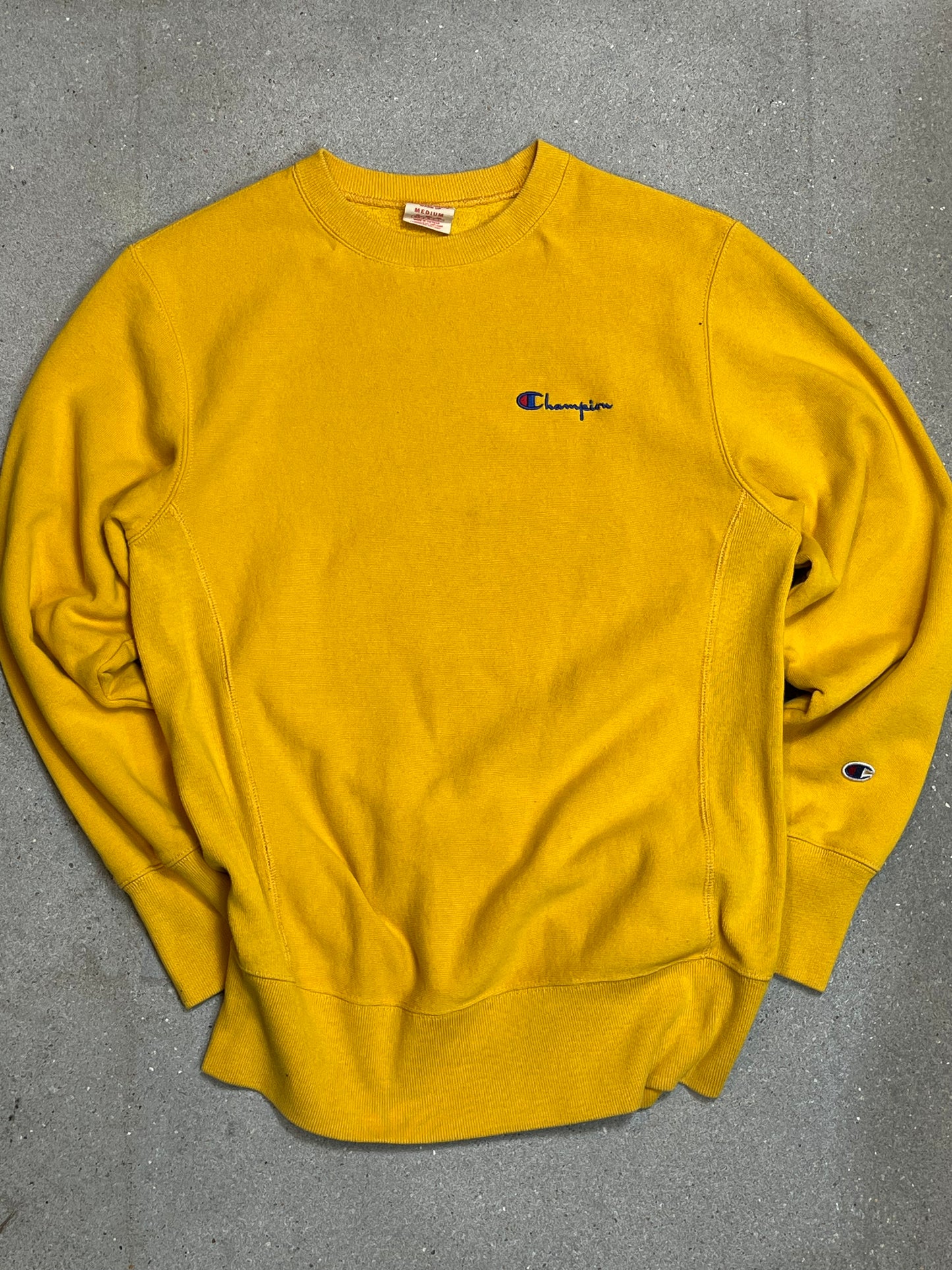 MANGO YELLOW 90s VINTAGE CHAMPION REVERSE WEAVE SWEATSHIRT (MEDIUM)