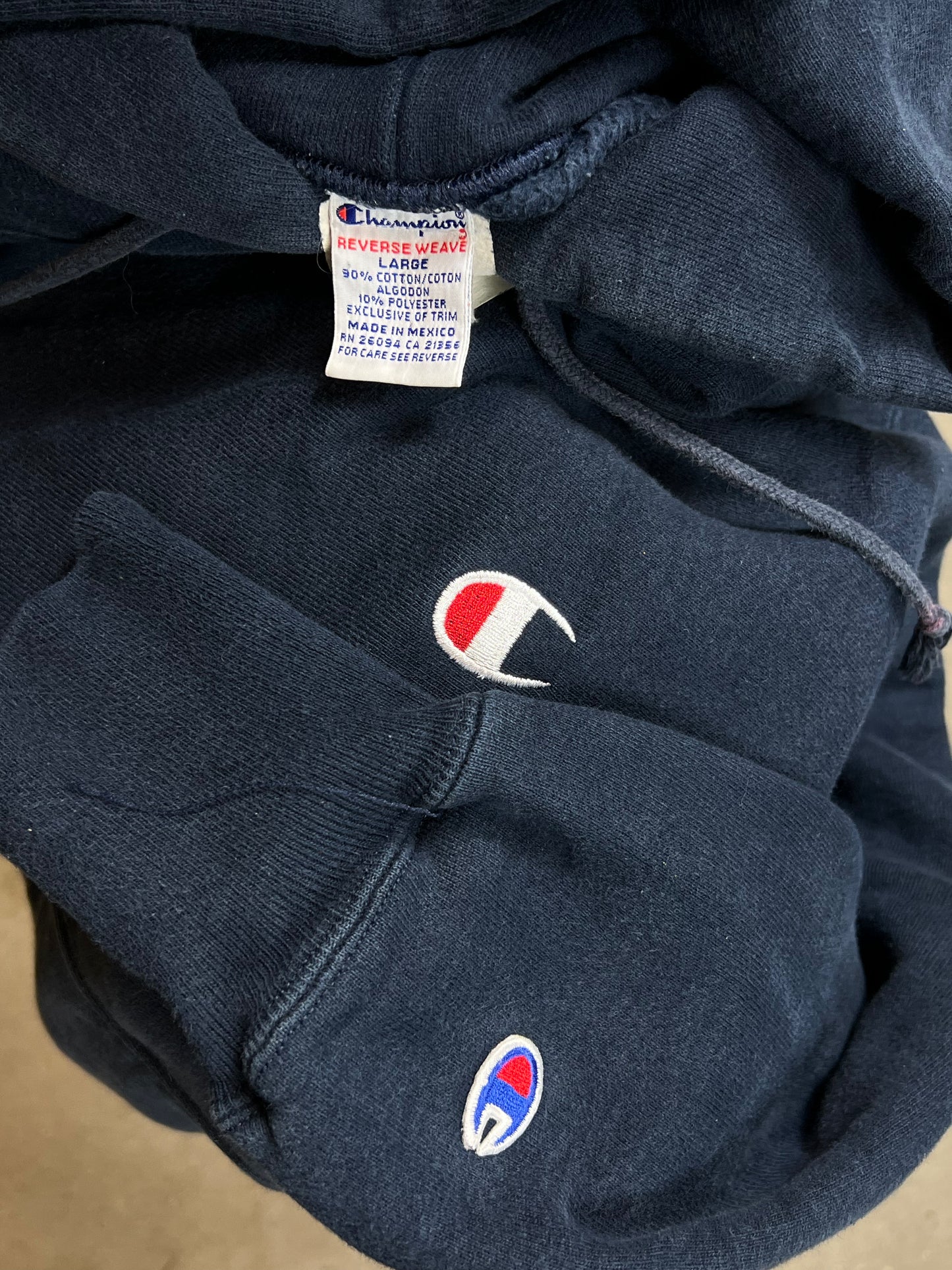90s HEAVYWEIGHT VINTAGE CHAMPION BLANK HOODIE (LARGE)