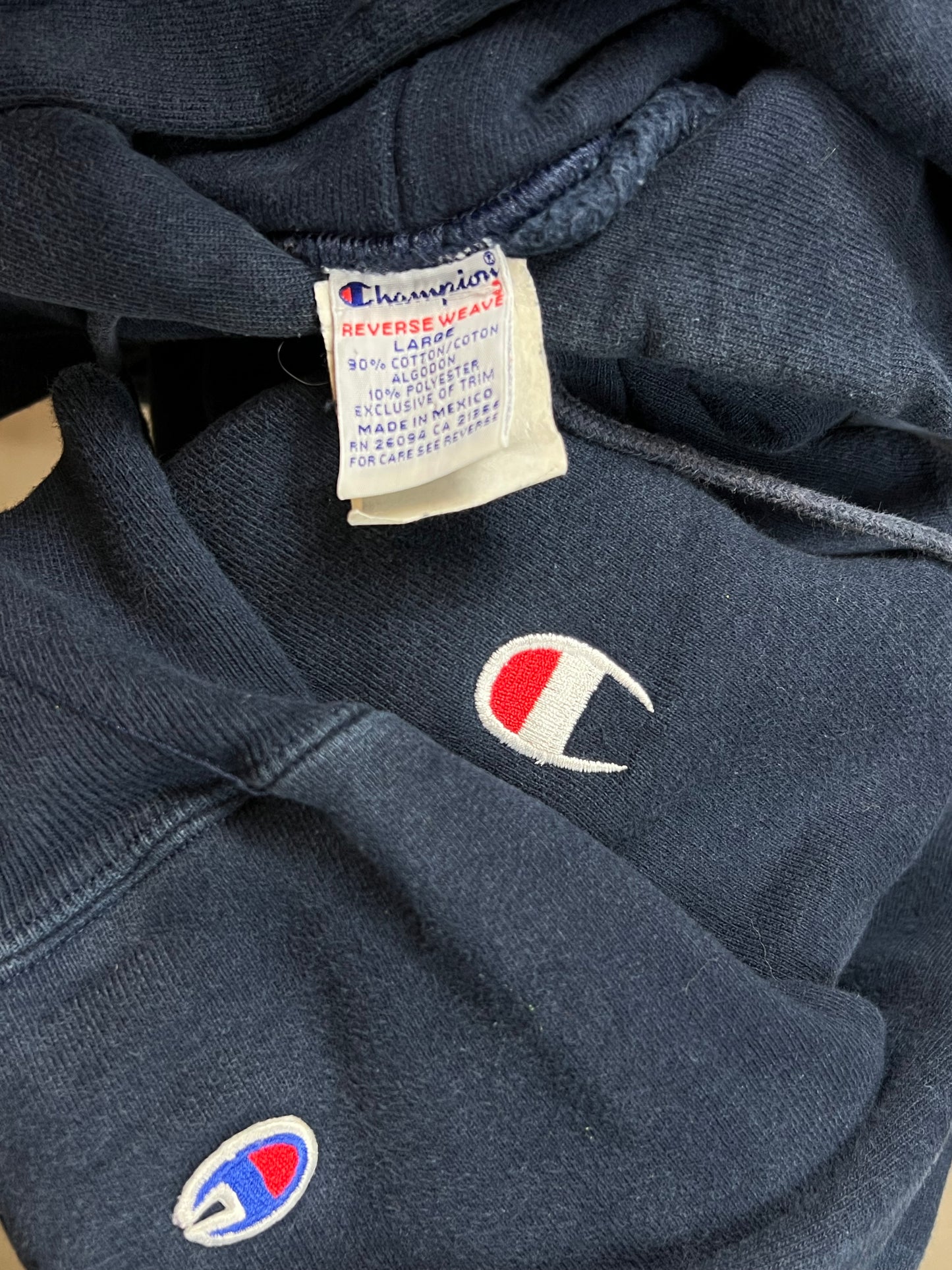 90s HEAVYWEIGHT VINTAGE CHAMPION BLANK HOODIE (LARGE)