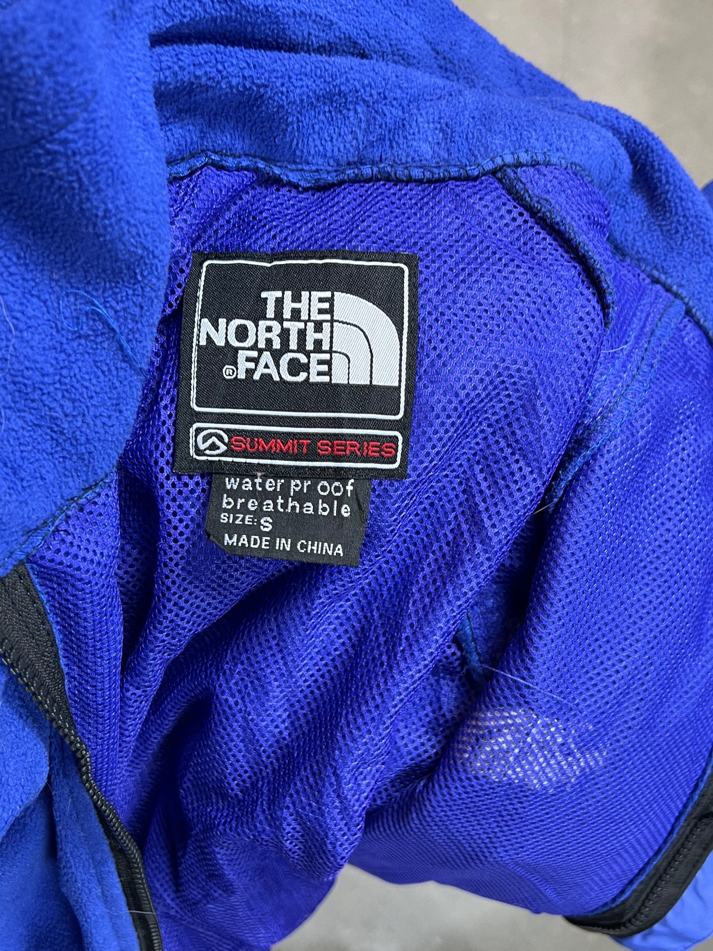 GREY BLUE LILA THE NORTH FACE 2-in-1 HYVENT SUMMIT SERIES JACKET (SMALL)