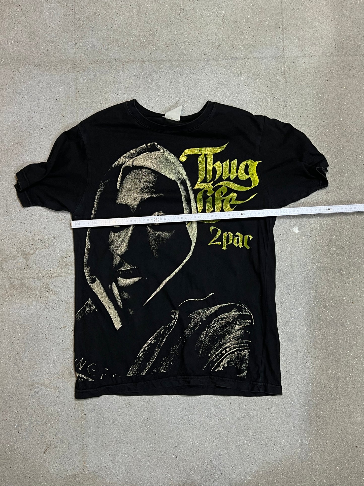 BLACK VINTAGE TUPAC 2PAC THUG LIFE T-SHIRT UNBRANDED ULTEGRA (MEDIUM)