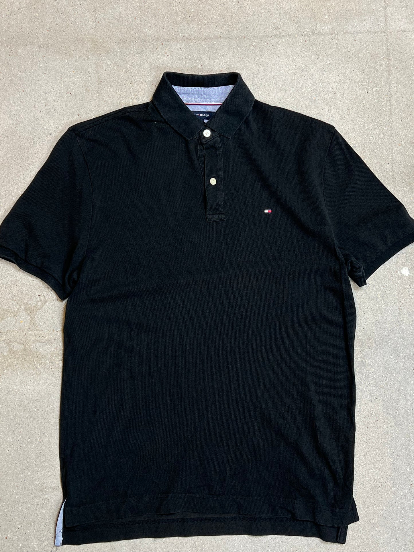 BLACK VINTAGE TOMMY HILFIGER PIQUE POLO (SMALL)