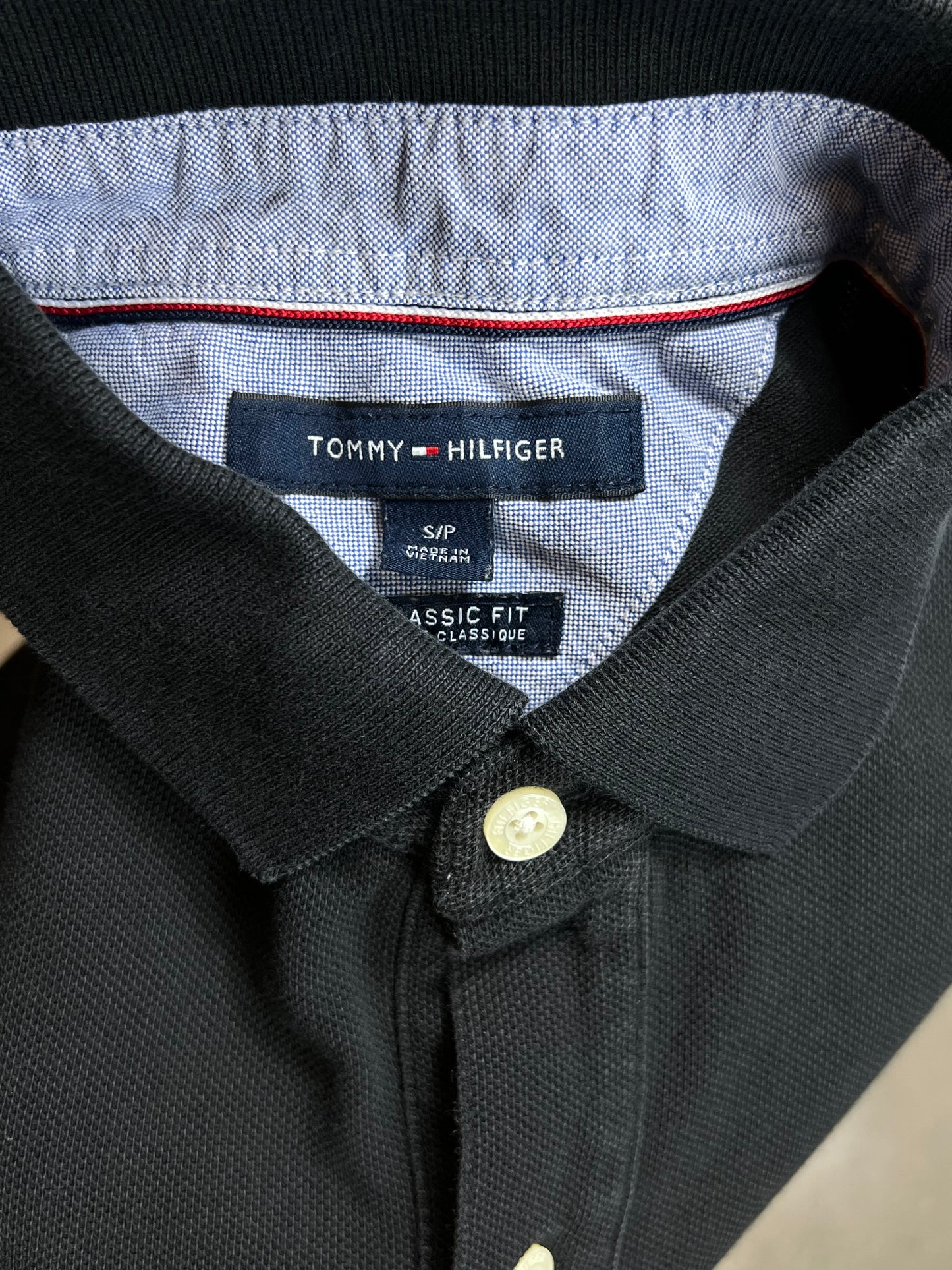 BLACK VINTAGE TOMMY HILFIGER PIQUE POLO (SMALL)