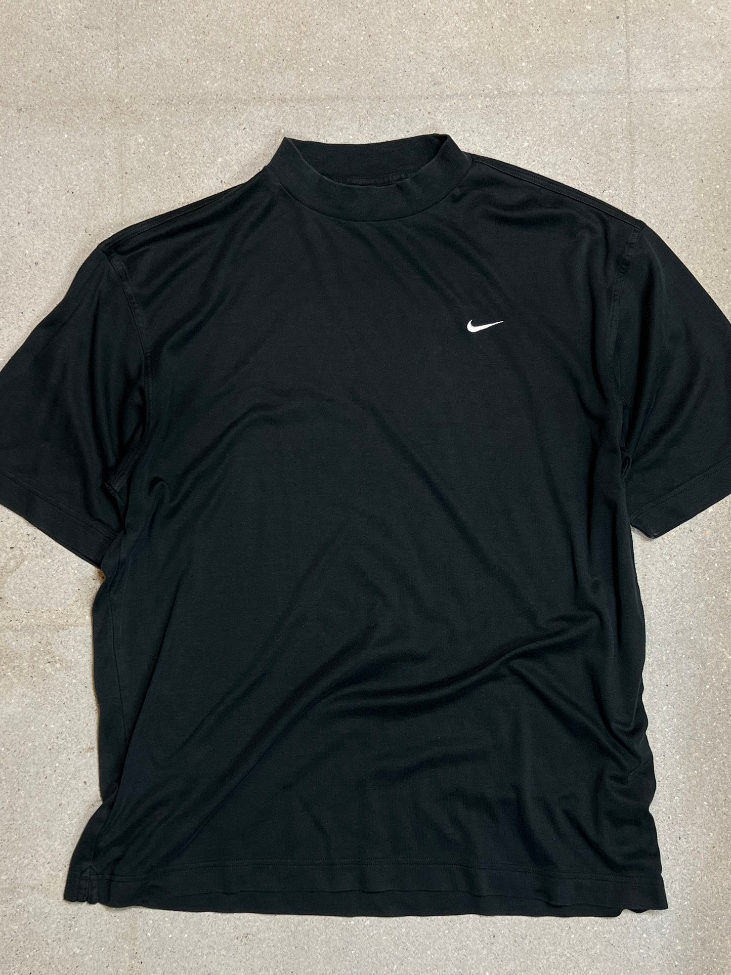 BLACK VINTAGE NIKE GOLF HIGH COLLAR DRI FIT T-SHIRT (LARGE)