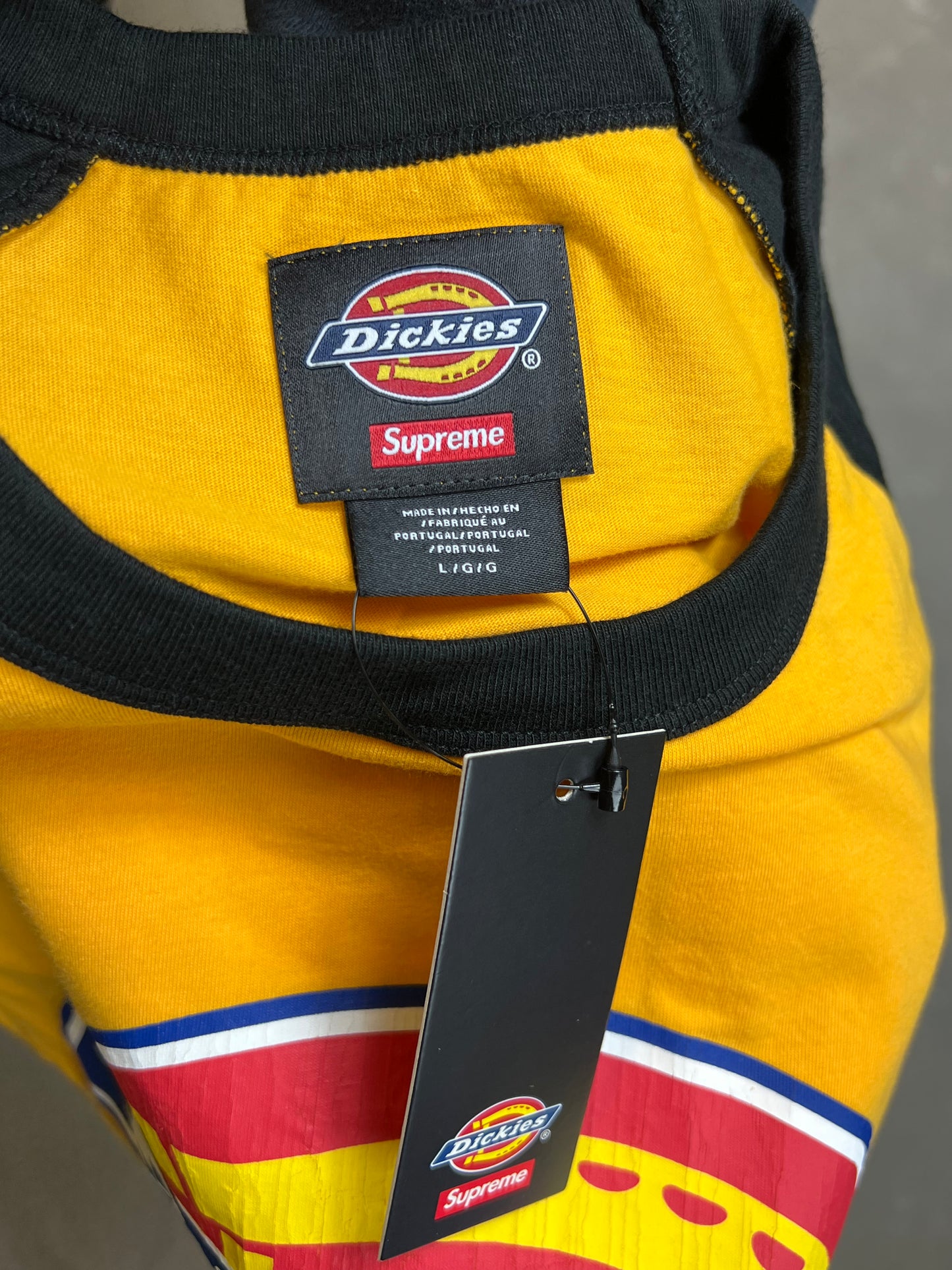 GOLD BLACK SUPREME ® x DICKIES ® RAGLAN L/S TEE (LARGE)