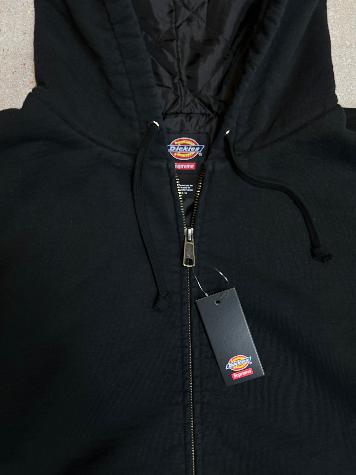 WASHED BLACK SUPREME ® x DICKIES ® QUILTED LINED ZIP UP HOODED SWEATSHIRT HEAVYWEIGHT (LARGE)
