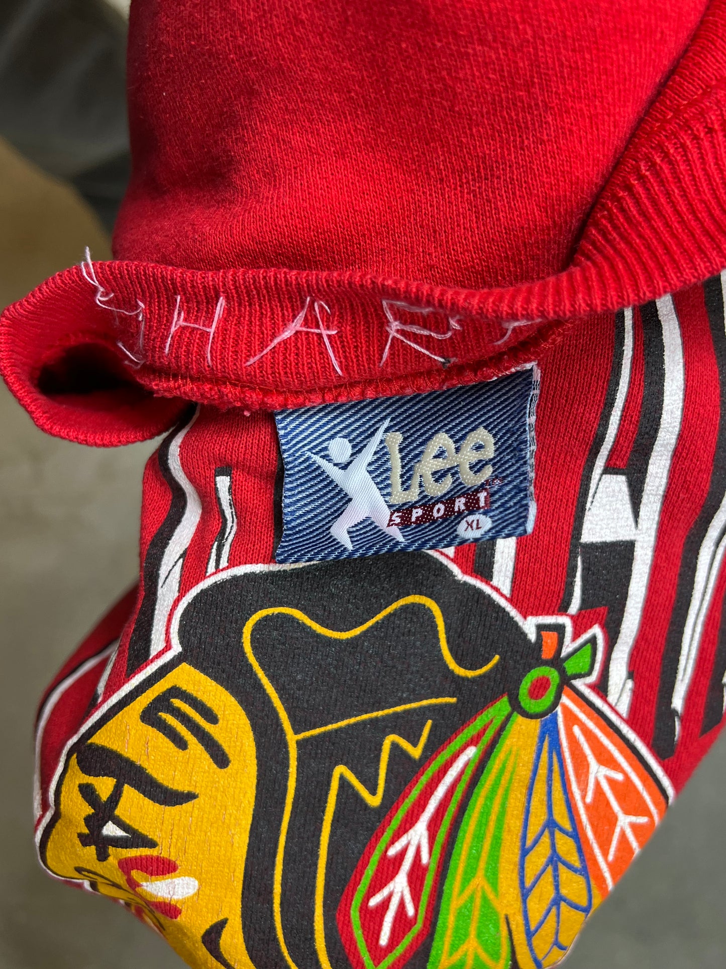 LEE Sports Red Chicago BlackHawks NHL Varsity Sweatshirt (Large)