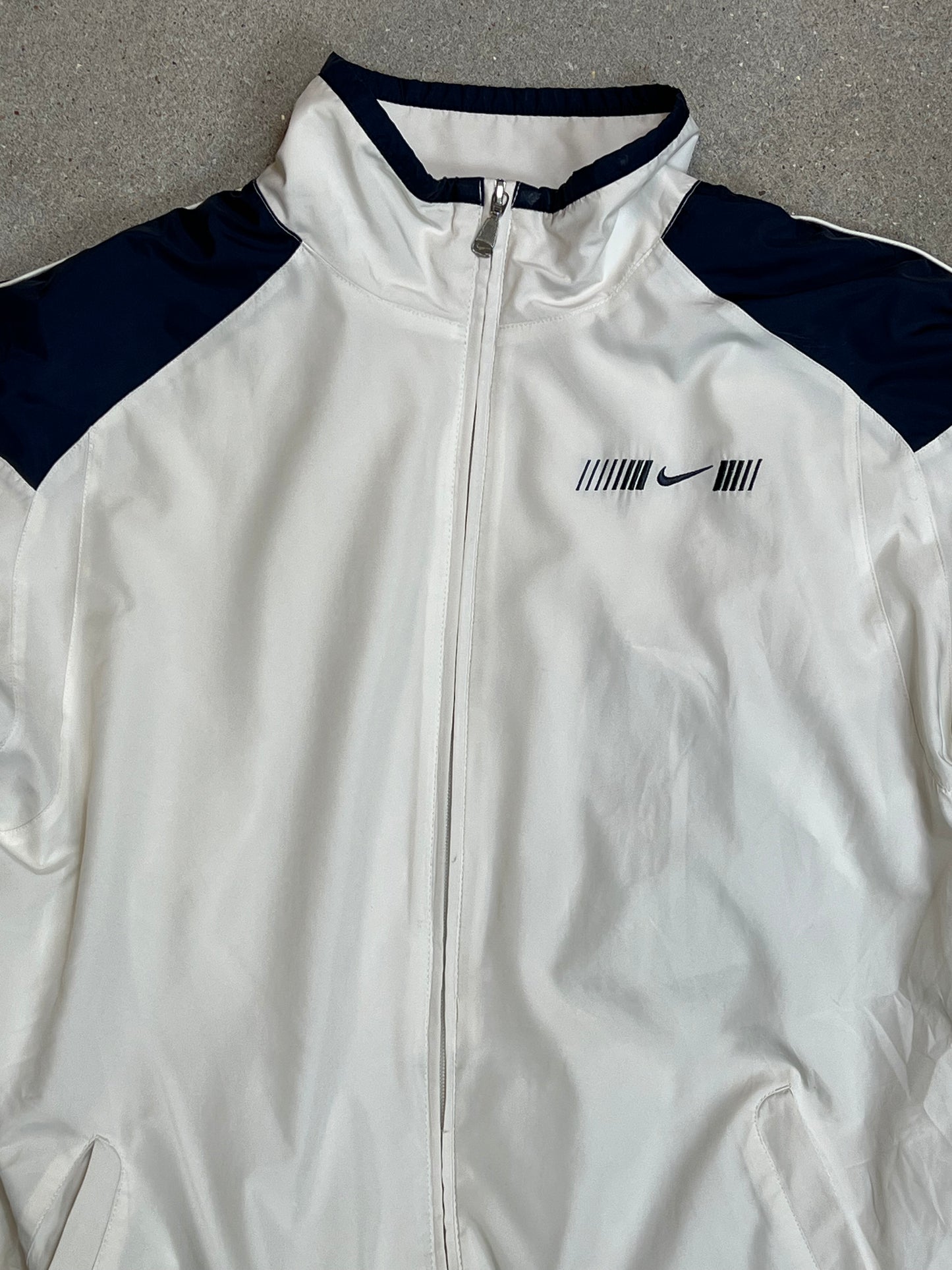 White Créme Vintage Y2K Nike 2000s Track Jacket Windstopper (Large)