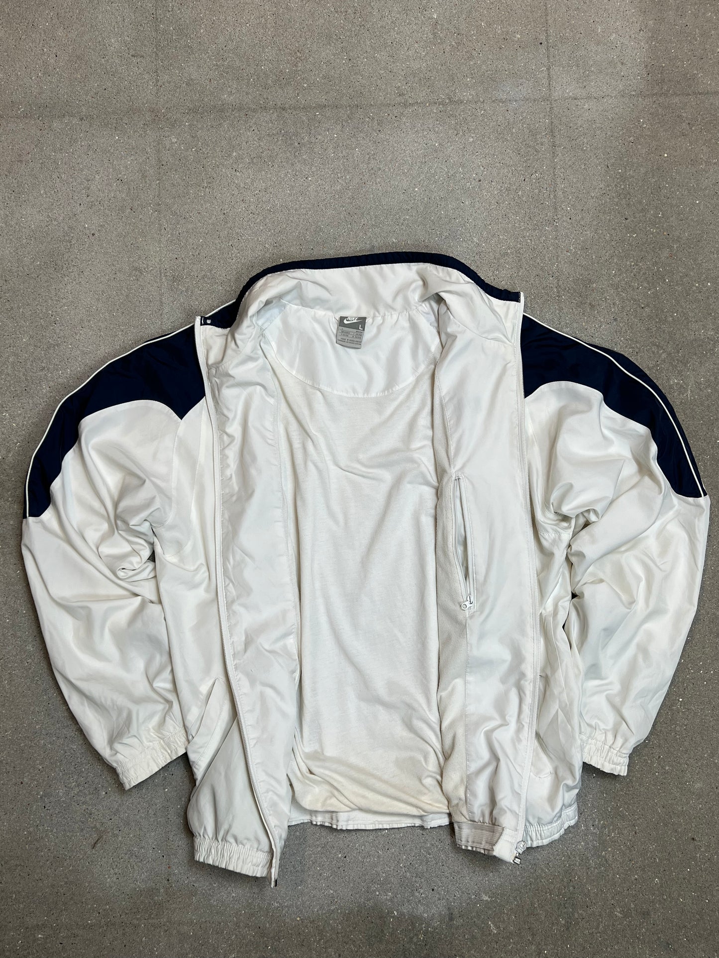 White Créme Vintage Y2K Nike 2000s Track Jacket Windstopper (Large)