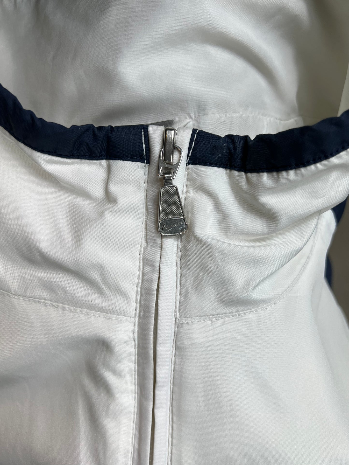 White Créme Vintage Y2K Nike 2000s Track Jacket Windstopper (Large)