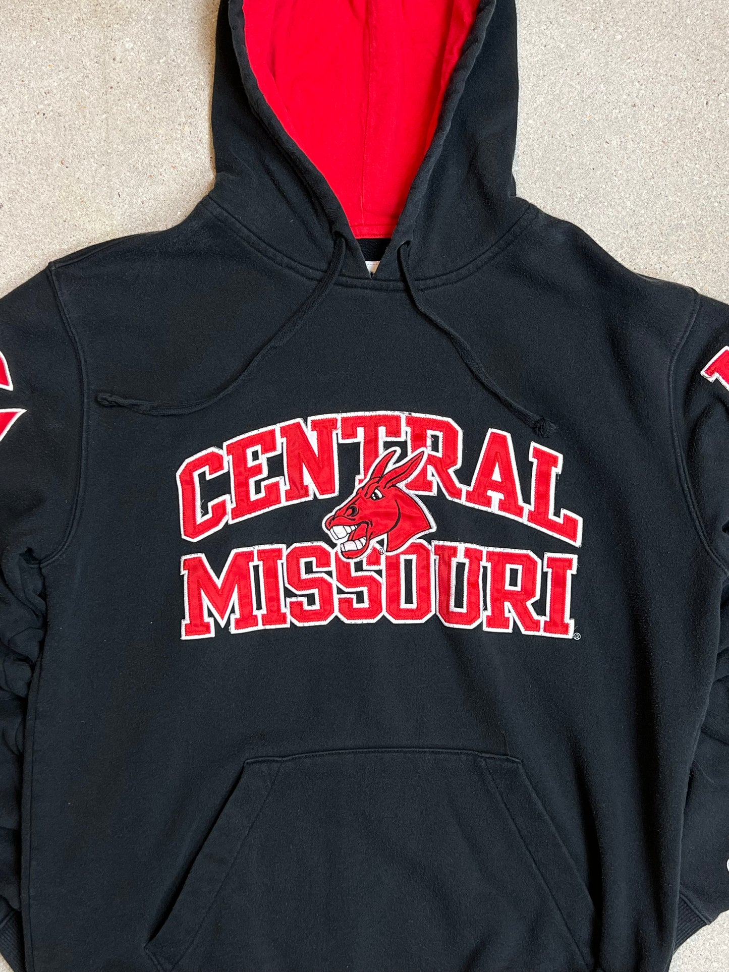 VERBLISSTER SCHWARZER VINTAGE NIKE „CENTER SWOOSH“ UNIVERSITY HOODIE (S)