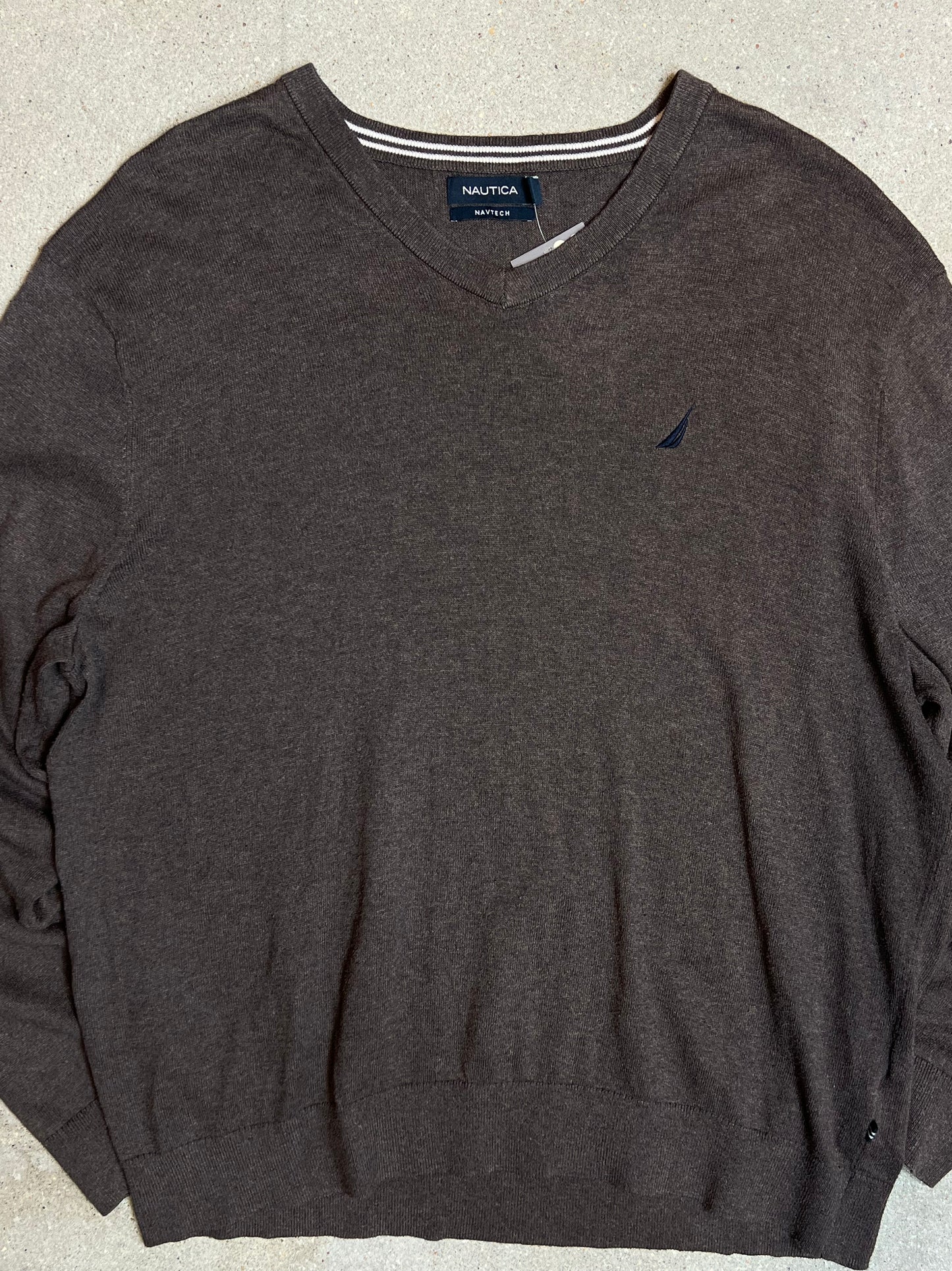Brown Nautica Navtech V-neck cotton knit (XL) used / vintage