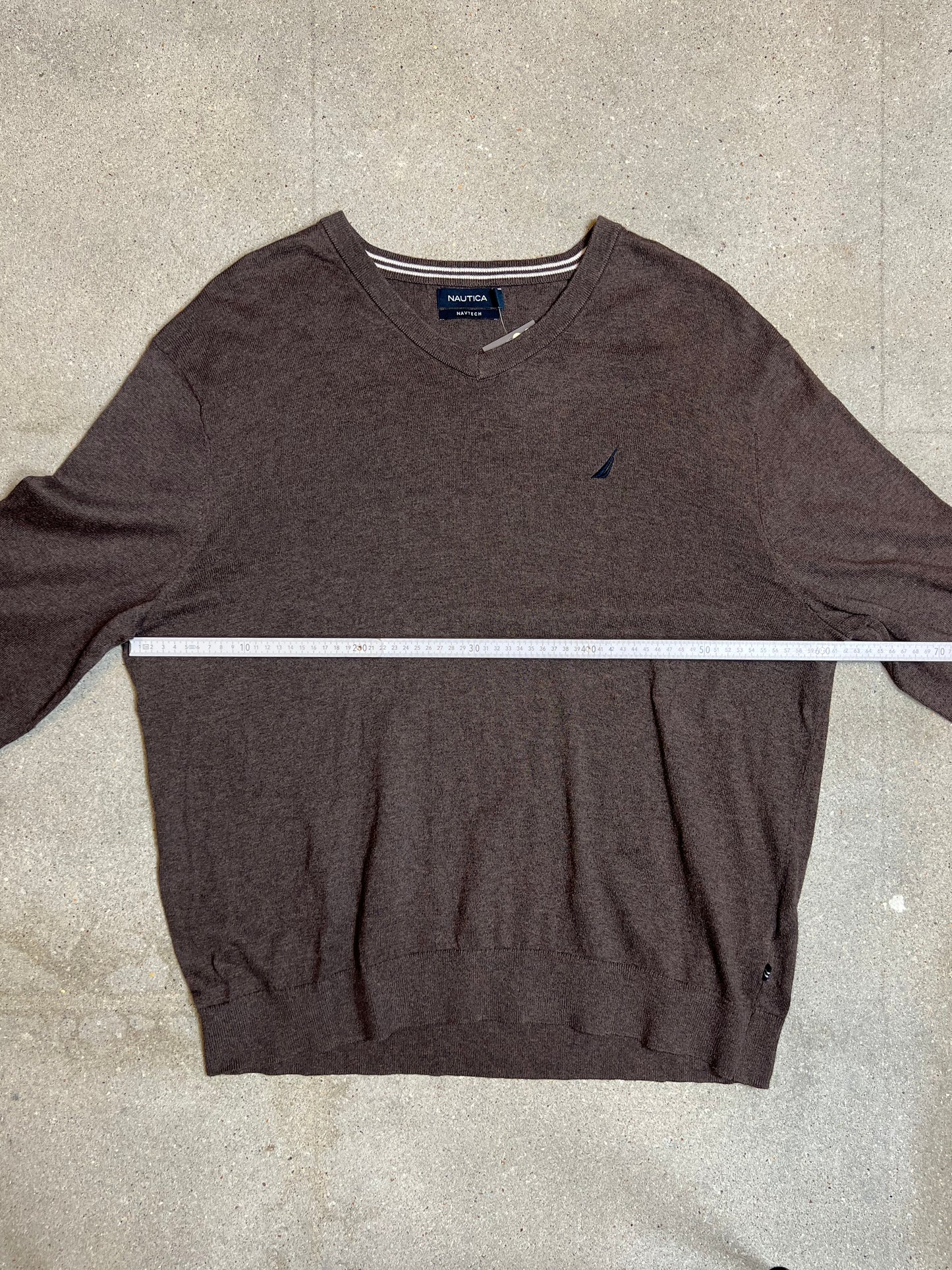 Brown Nautica Navtech V-neck cotton knit (XL) used / vintage